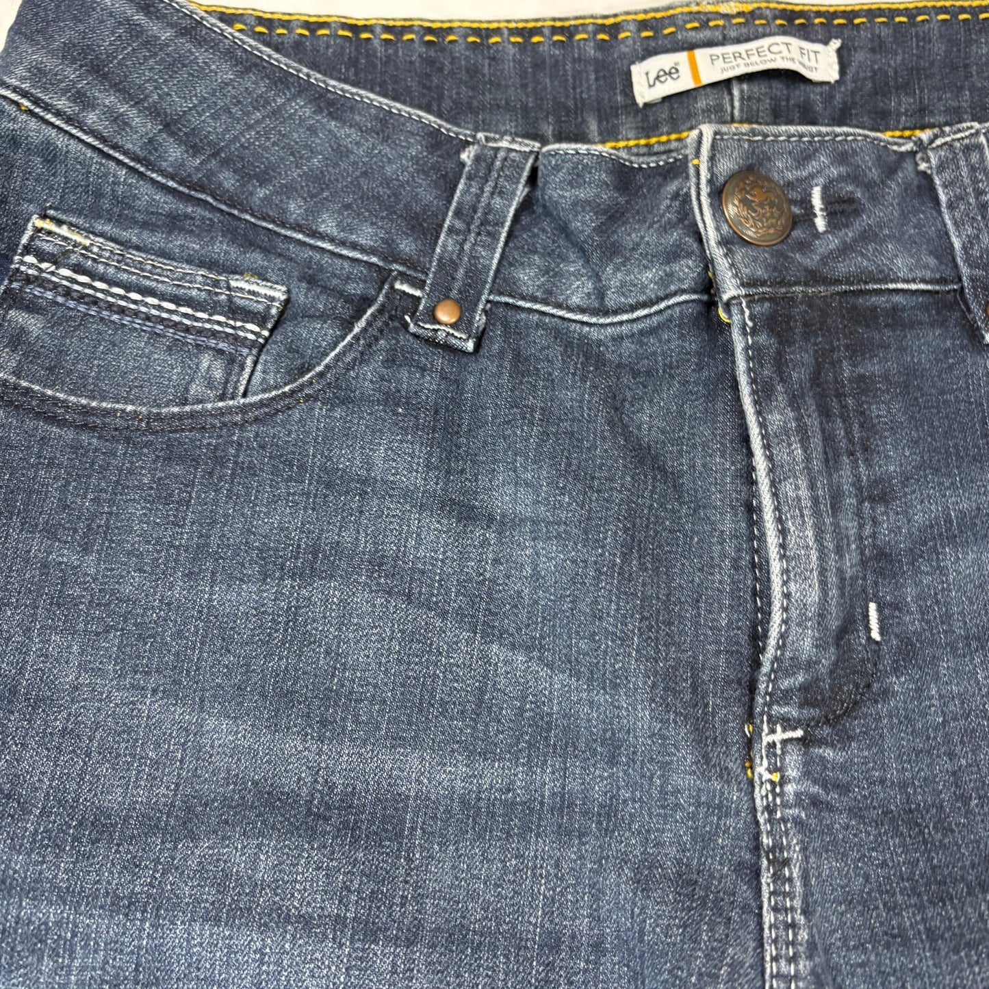 Lee Perfect Fit Bootcut Jeans Women’s Size 12 Short Blue Denim Stretch Baggy Y2K
