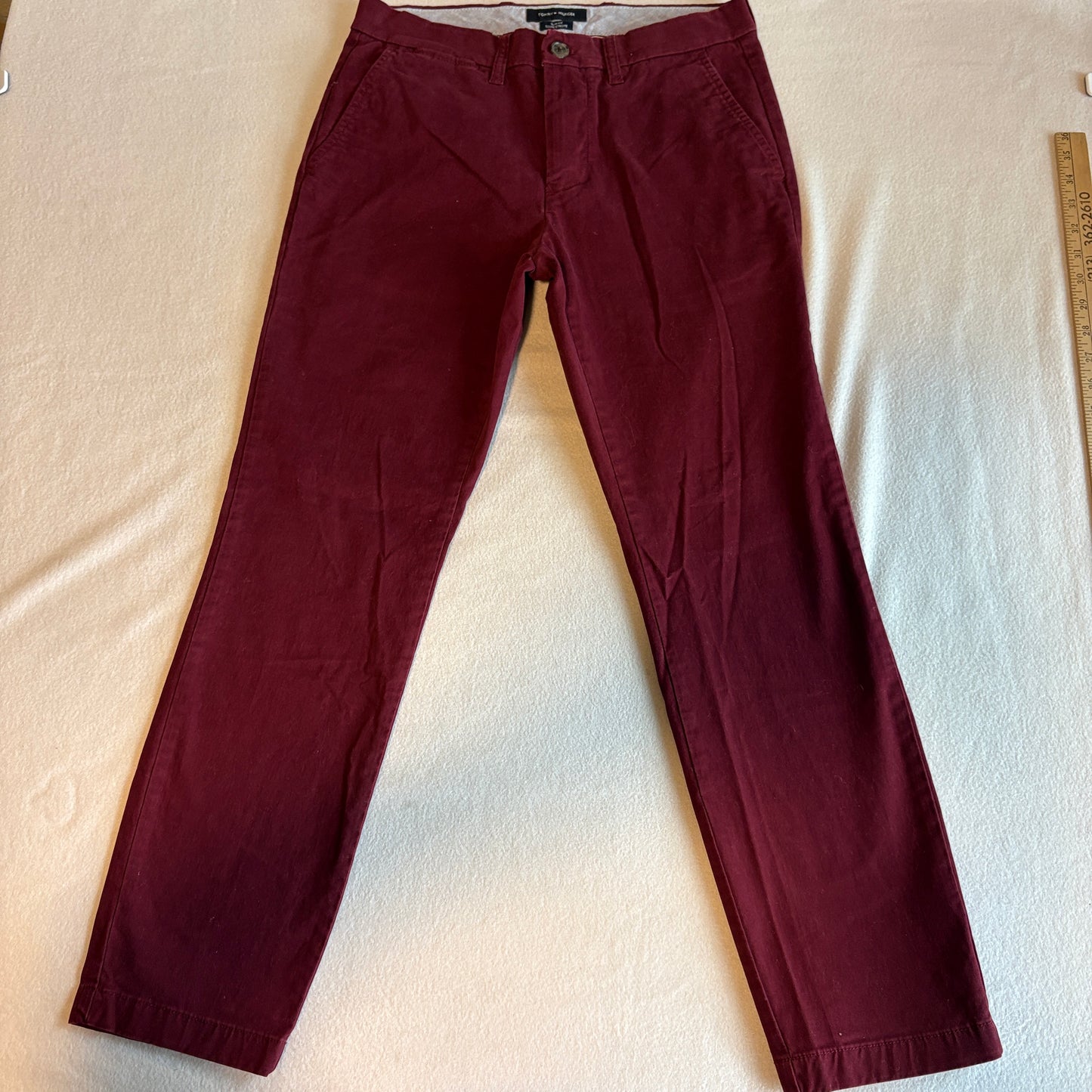 Tommy Hilfiger Slim Fit Chino Pants Mens 30x30 Fits Like 30x28 Burgundy Red