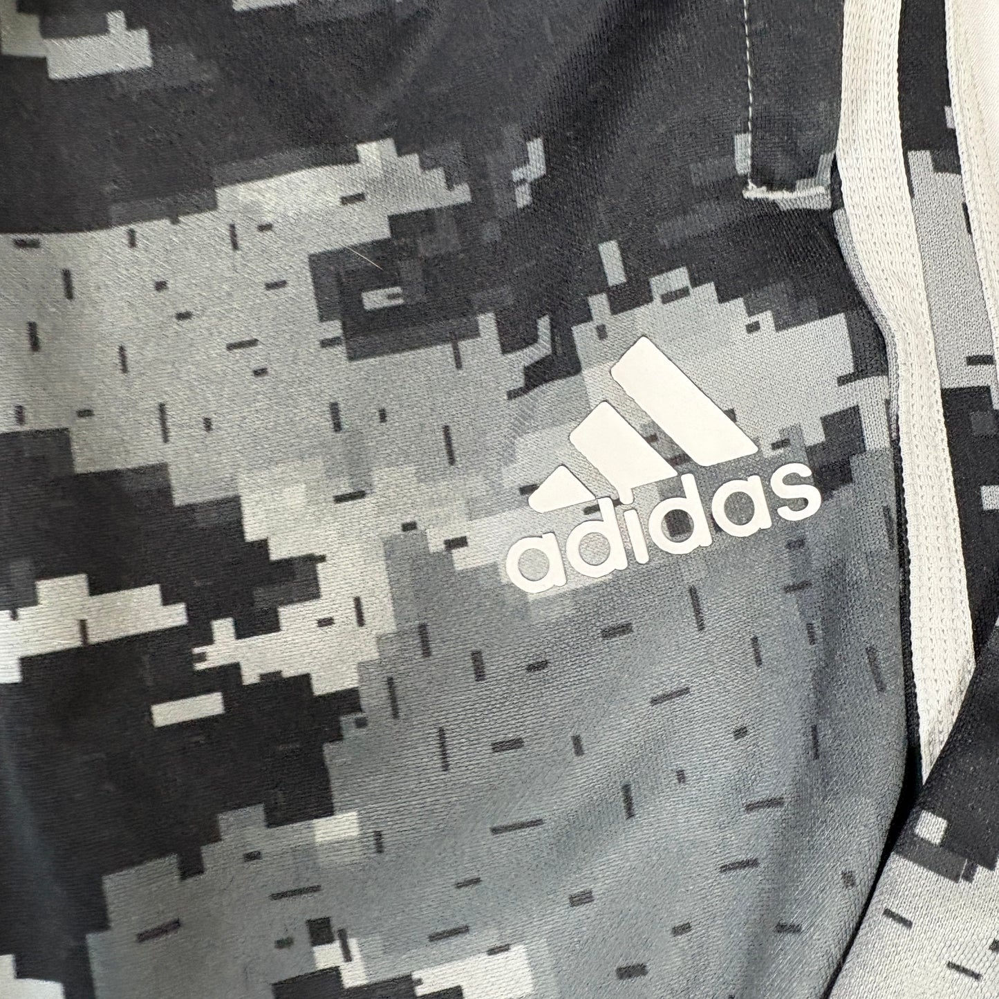 Adidas Men’s XL Track Pants Gray Camo 3-Stripes Joggers Tapered Training