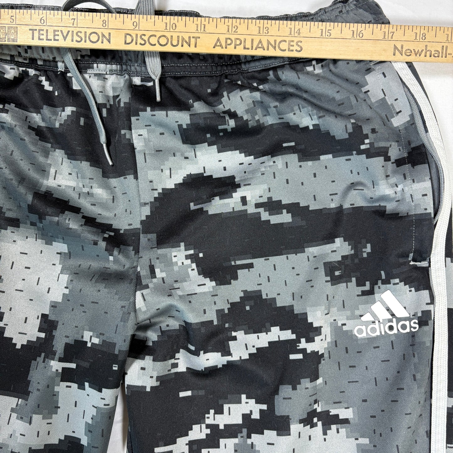 Adidas Men’s XL Track Pants Gray Camo 3-Stripes Joggers Tapered Training