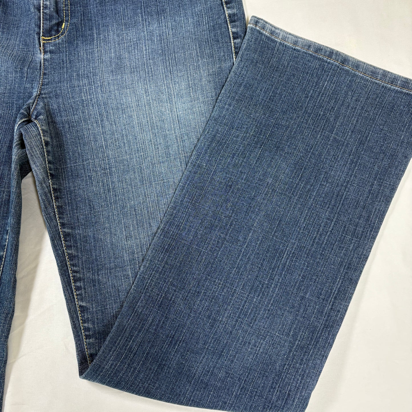 DKNY Jeans Women’s Size 8 Blue Medium Wash Bootcut Denim Stretch Casual Pants