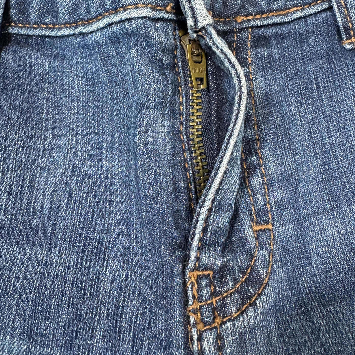 Jennifer Lopez Women’s Size 8 Bootcut Blue Denim Jeans Stretch Medium Wash