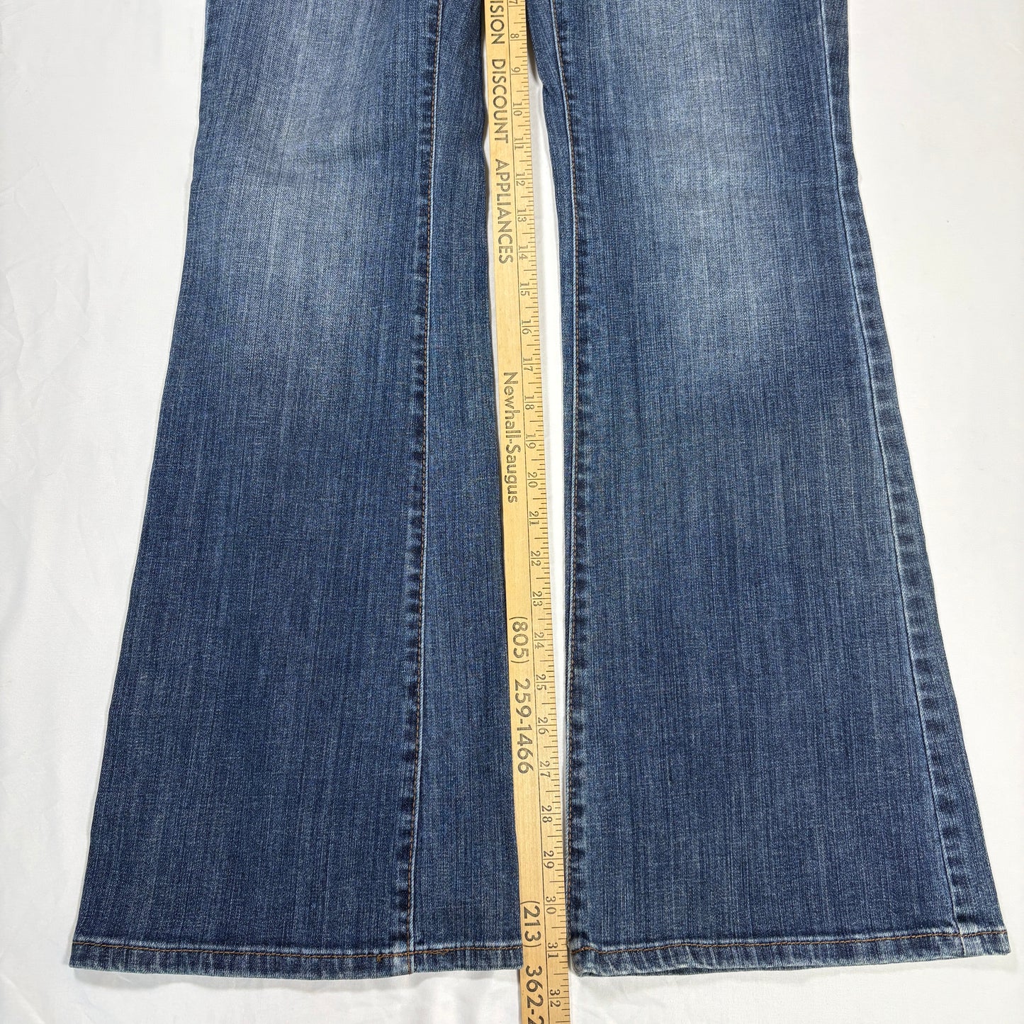 Jennifer Lopez Women’s Size 8 Bootcut Blue Denim Jeans Stretch Medium Wash