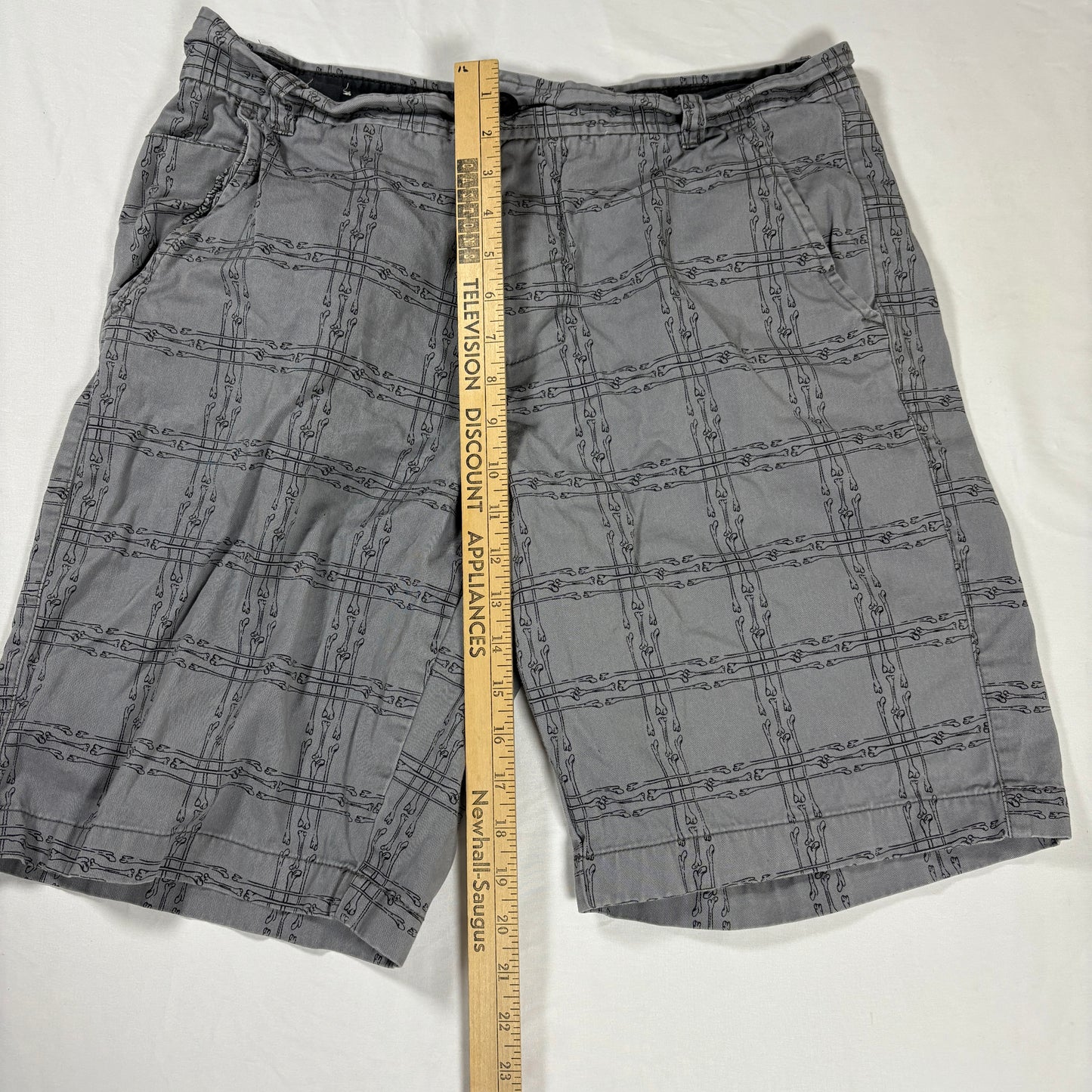 No Boundaries Men’s Shorts 36 Gray Plaid Cotton Casual Flat Front Summer Chino