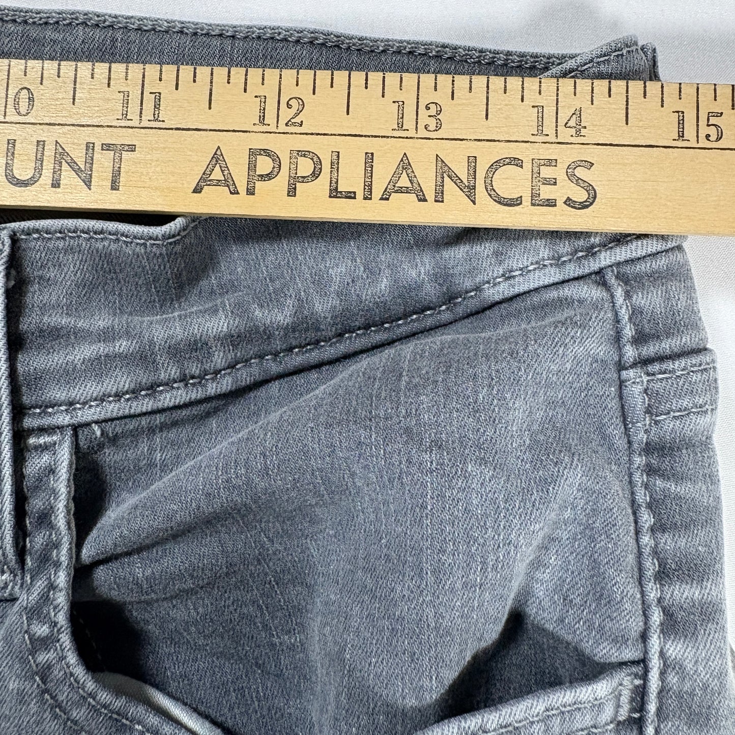 Levi’s Women’s Jeans W30 L30 Gray Baggy Straight Leg Raw Hem Distressed Denim