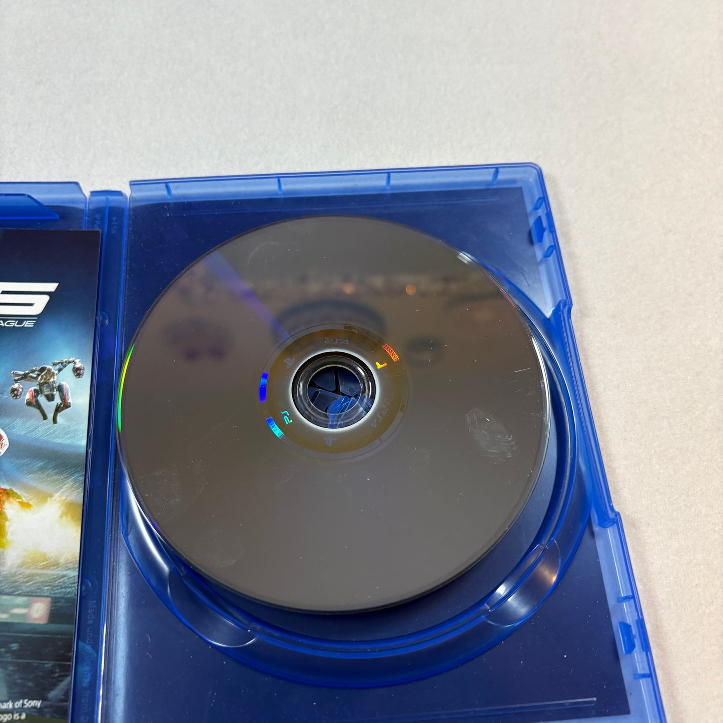 Sony PS4 PlayStation VR Worlds VR Game Complete w/ Case Tested Works