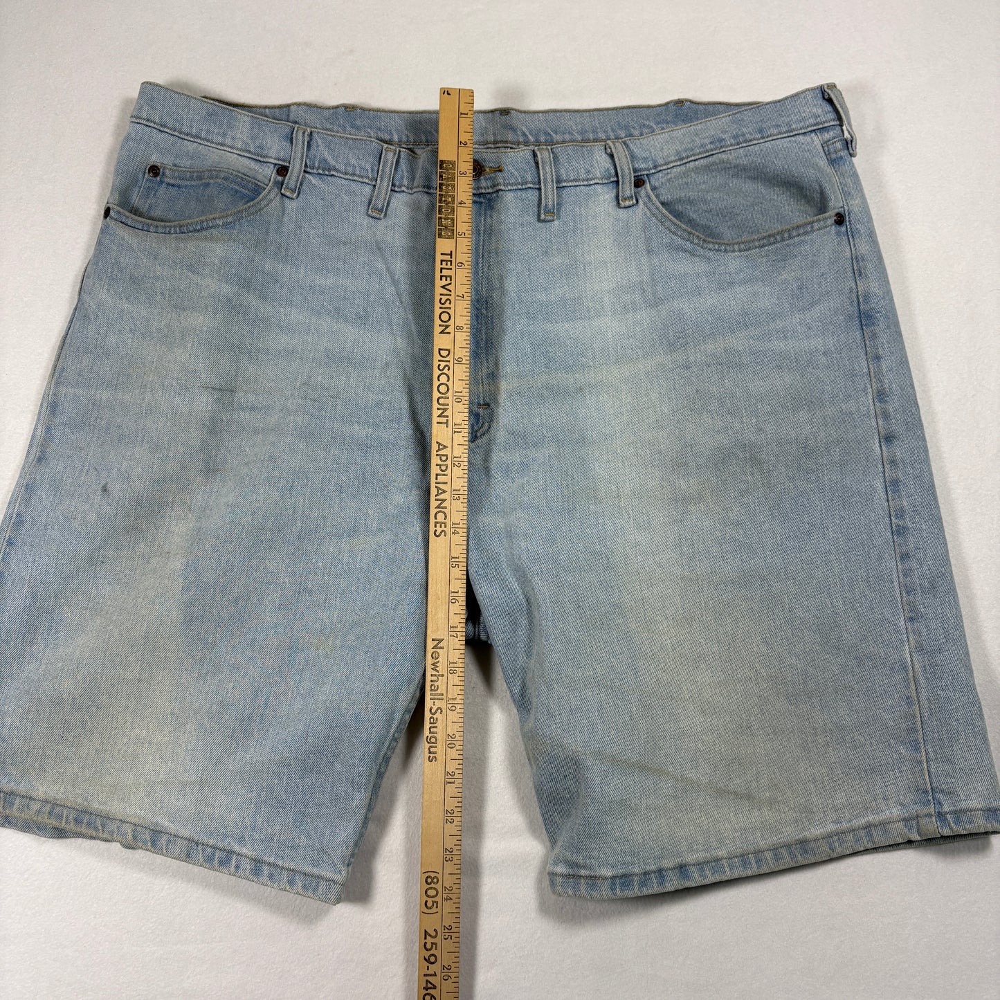 Wrangler Premium Mens Denim Shorts 46 Blue Jean Shorts Light Wash Relaxed Fit