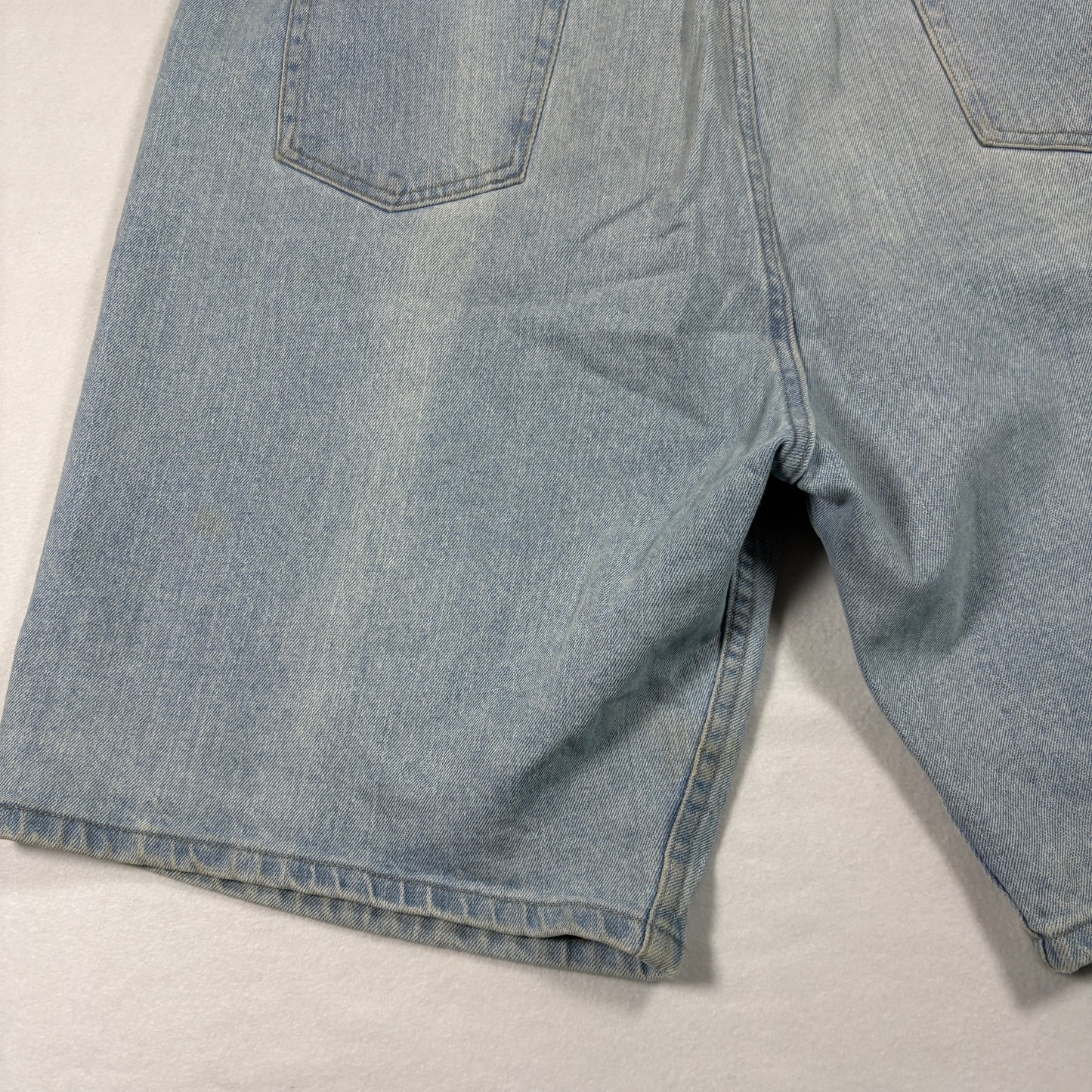 Wrangler Premium Mens Denim Shorts 46 Blue Jean Shorts Light Wash Relaxed Fit