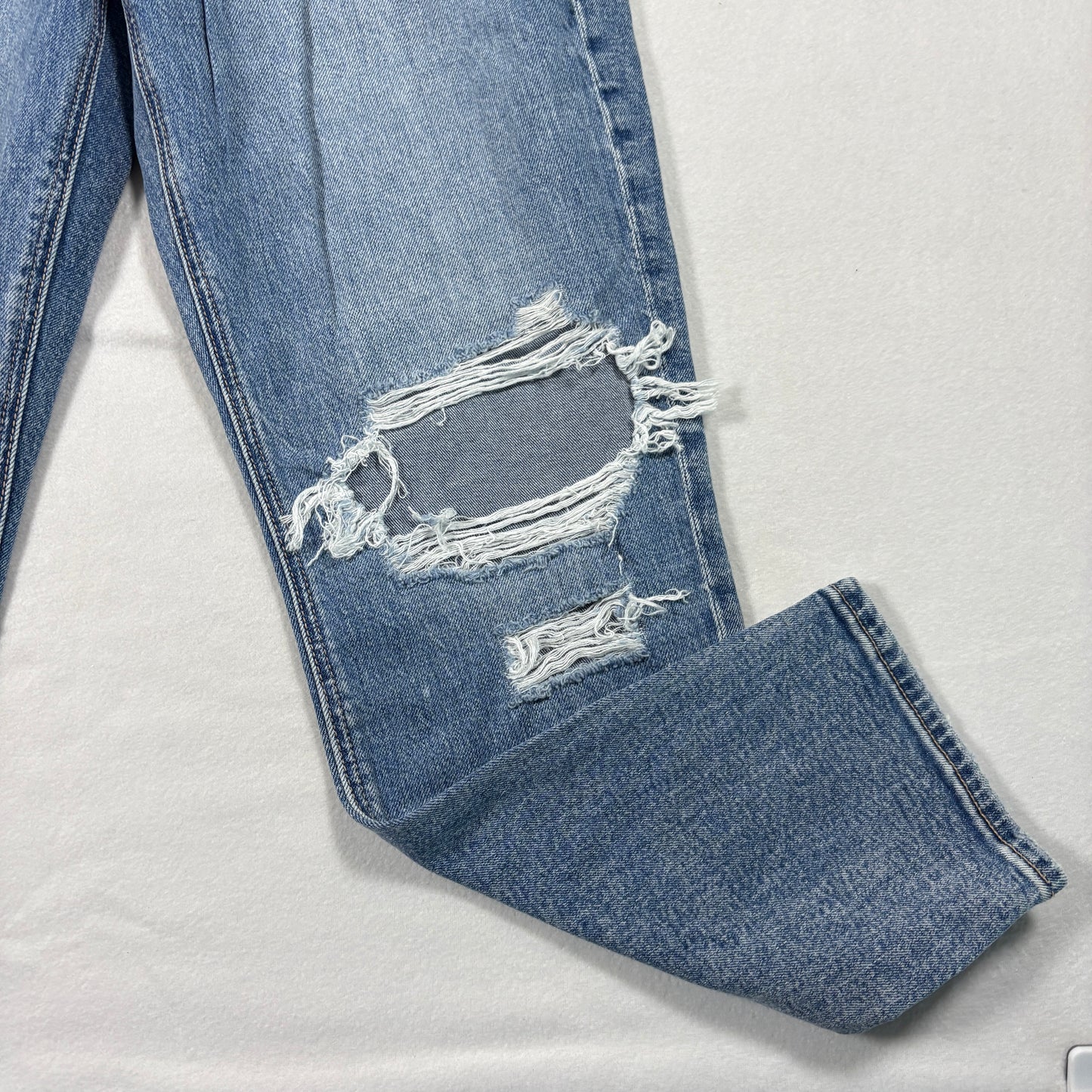 American Eagle Womens Jeans 6 Short Distressed Ripped Baggy Strigid Y2K Grunge