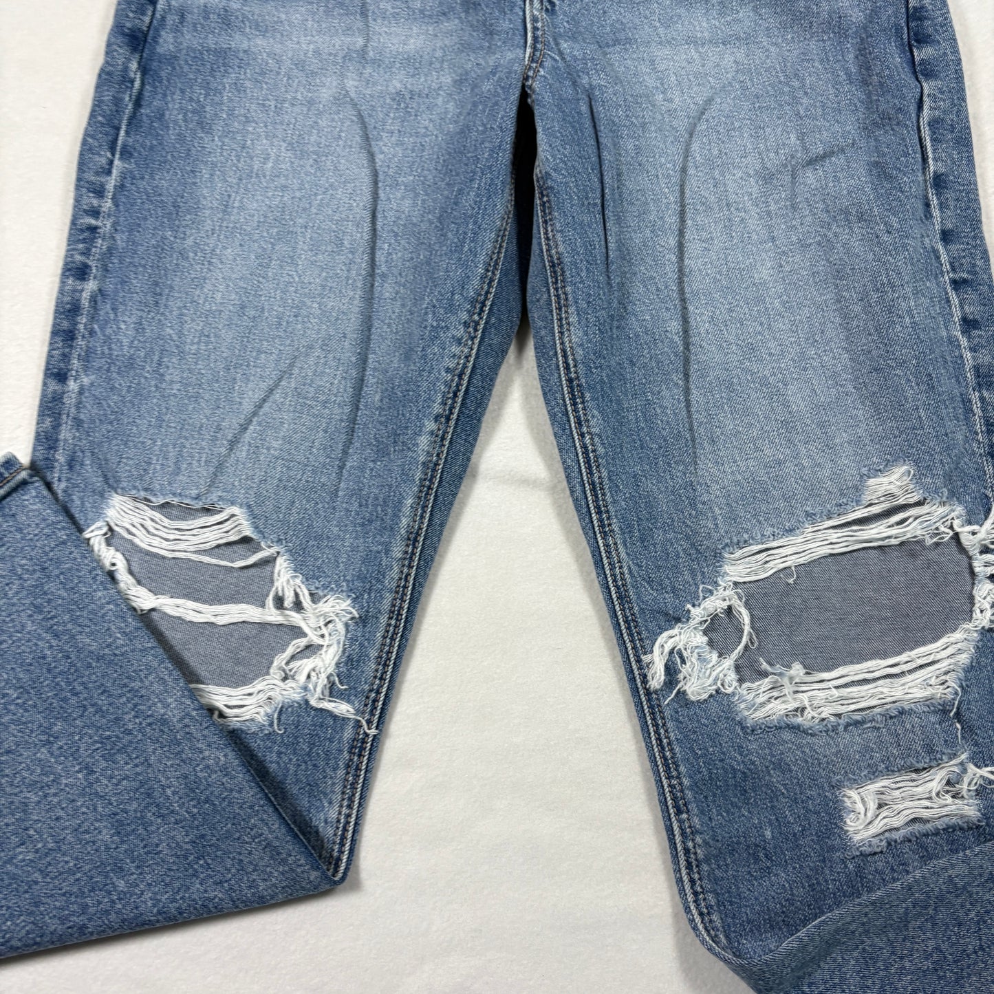 American Eagle Womens Jeans 6 Short Distressed Ripped Baggy Strigid Y2K Grunge