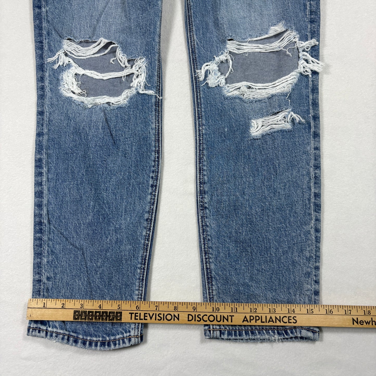 American Eagle Womens Jeans 6 Short Distressed Ripped Baggy Strigid Y2K Grunge