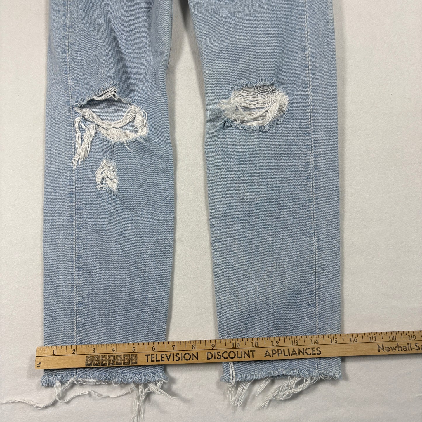 Womens Jeans W26 Distressed Ripped Light Wash Denim Y2K 90s Grunge Vintage