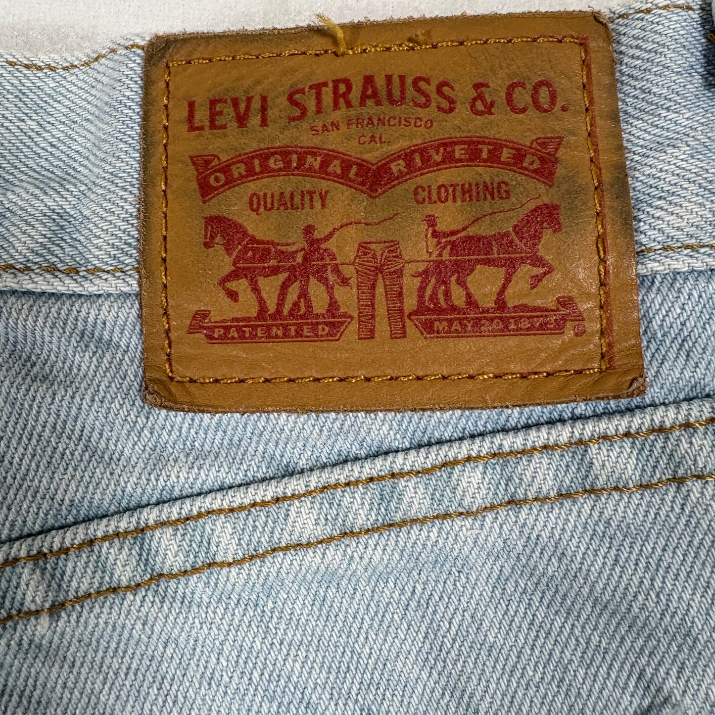 Womens Jeans W26 Distressed Ripped Light Wash Denim Y2K 90s Grunge Vintage