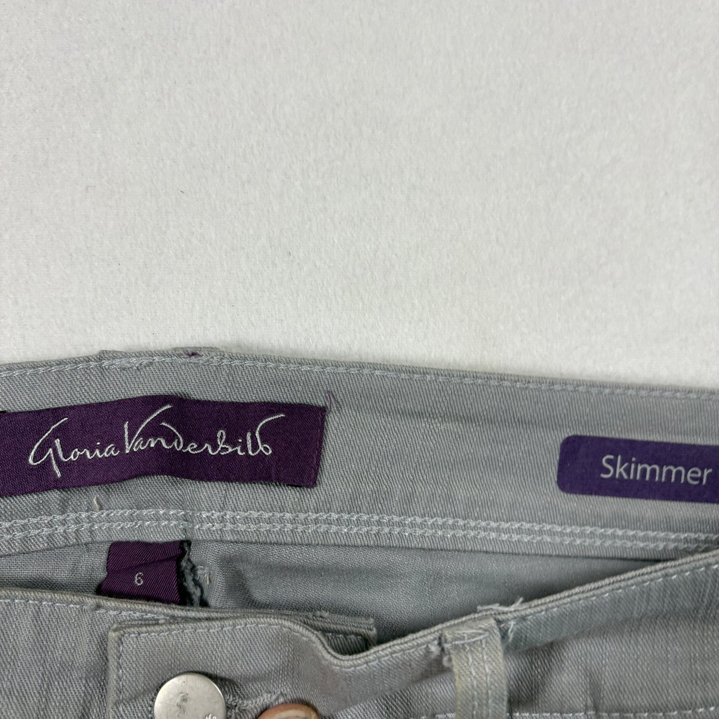Gloria Vanderbilt Womens Skimmer Capri Pants Size 6 Gray Stretch Casual Y2K