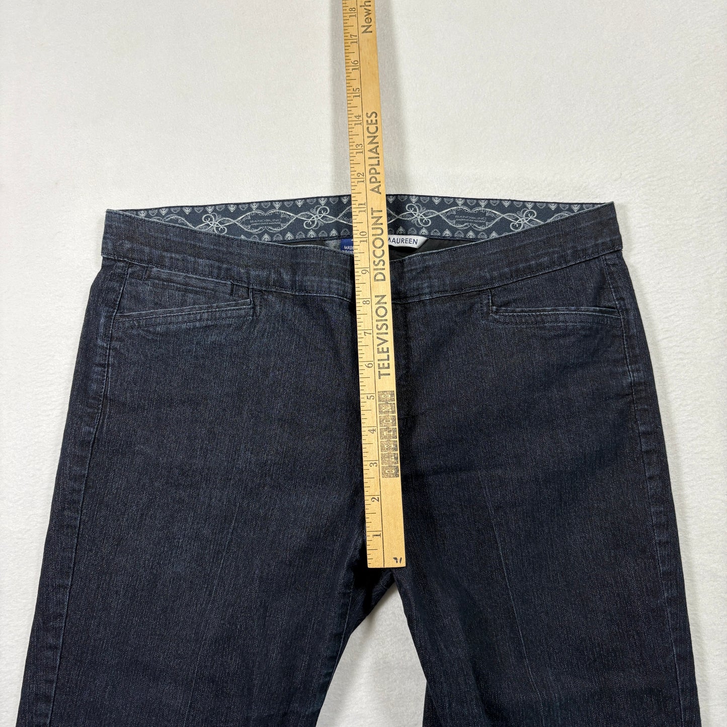 Bandolino Womens Maureen Capri Jeans Size 6 Dark Wash Stretch Denim Y2K Casual