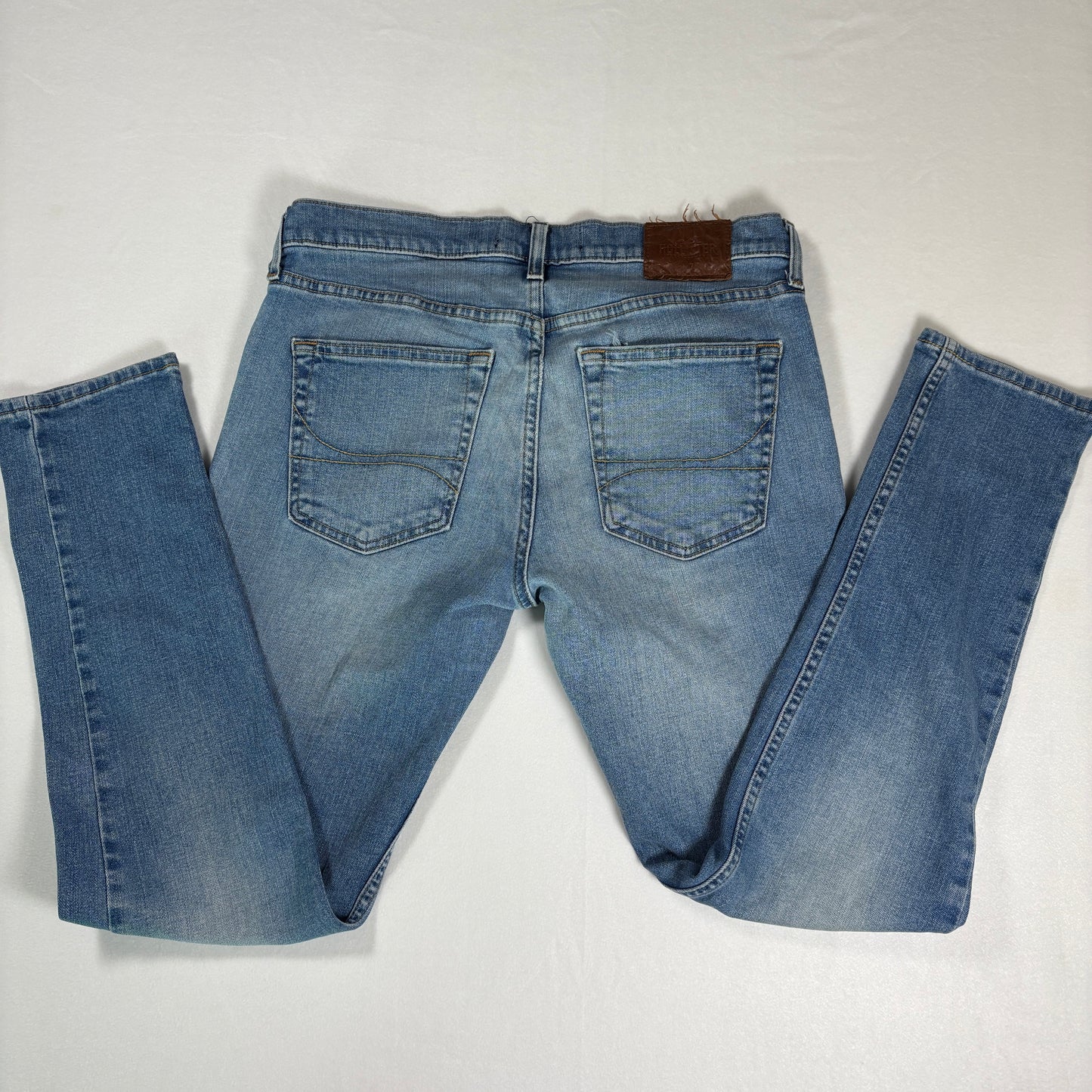 Hollister Jeans Mens 32x32 Light Wash Distressed Slim Fit Denim Blue Pants