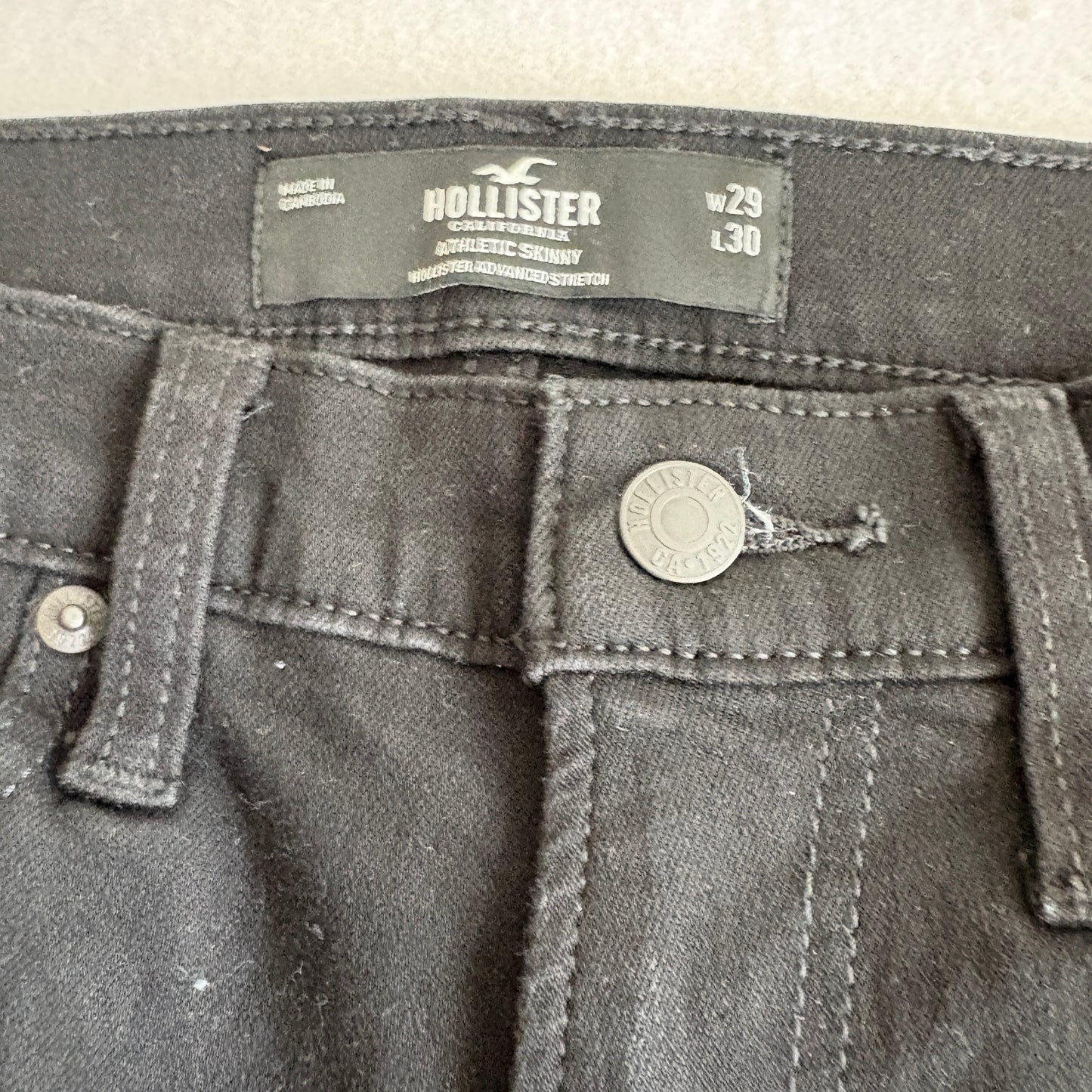 Hollister Jeans Mens 29x30 Black Distressed Athletic Skinny Advanced Stretch