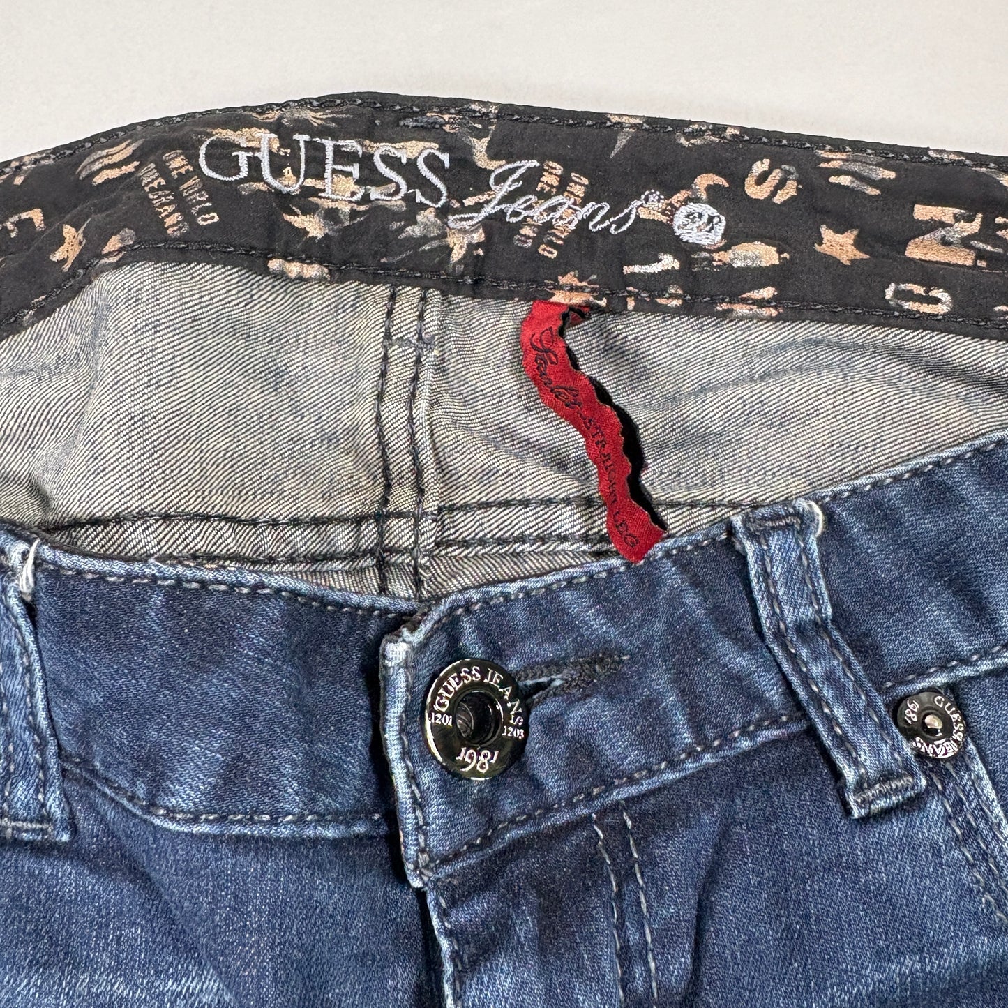 Guess Womens Jeans Starlet Straight Leg Blue Denim Size 30 Studded Skull Y2K