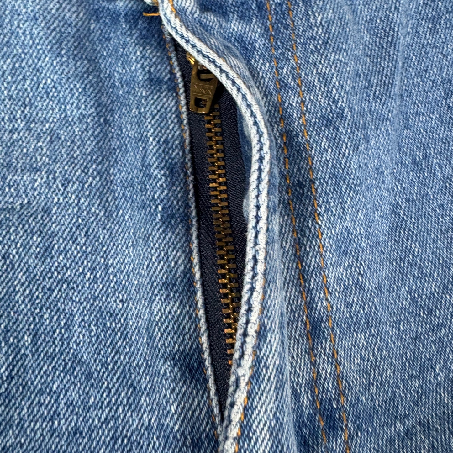 Jordache Women’s 15/16 Stretch Light Wash Bootcut Jeans Blue Denim Baggy Fit