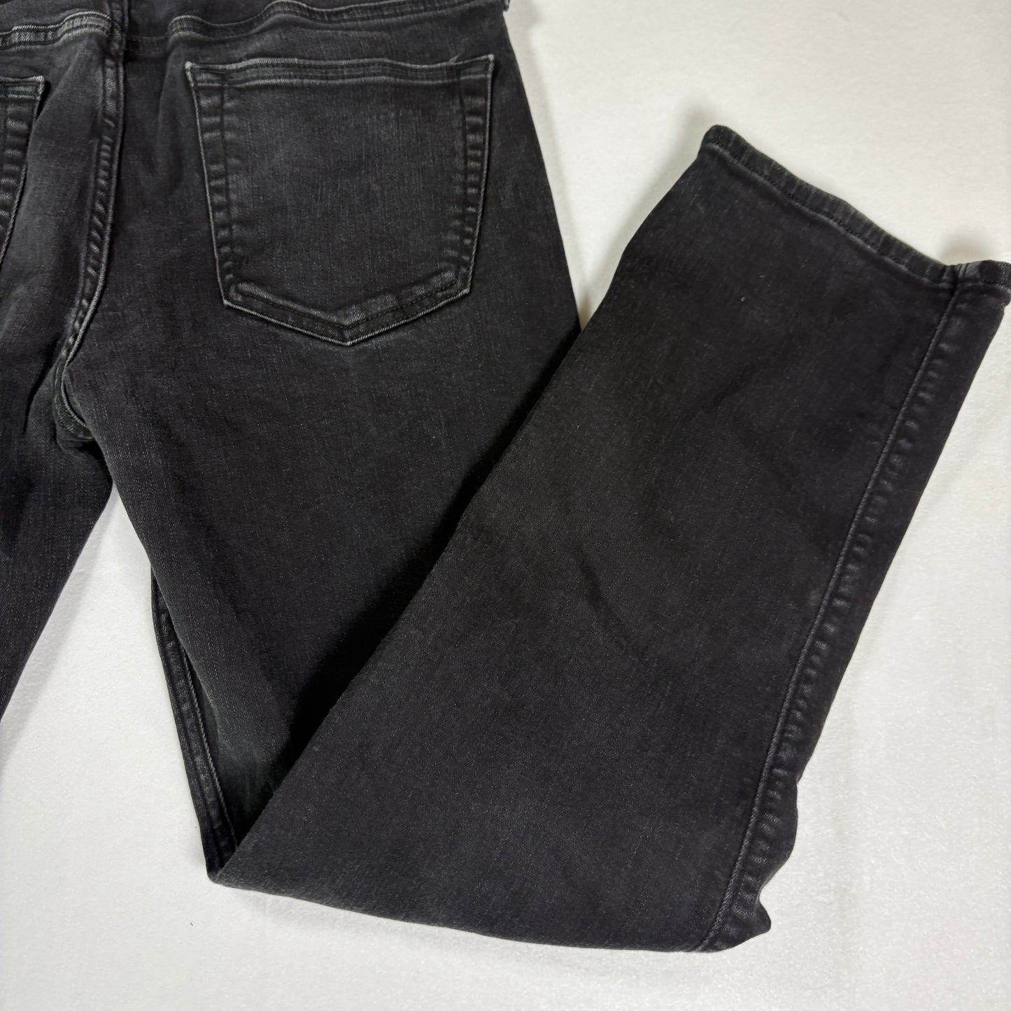 Hollister Men’s 32x32 Black Jeans Straight Advanced Stretch Denim Dark Wash