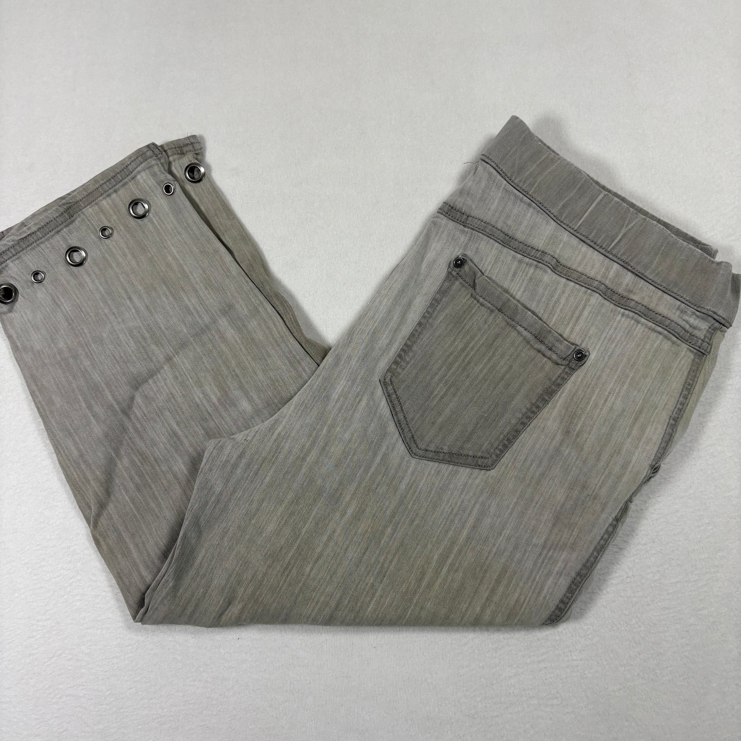 Love The Fit Womens Jeans 14 Gray Cropped Stretch Grommet Hem Y2K Vintage Capri