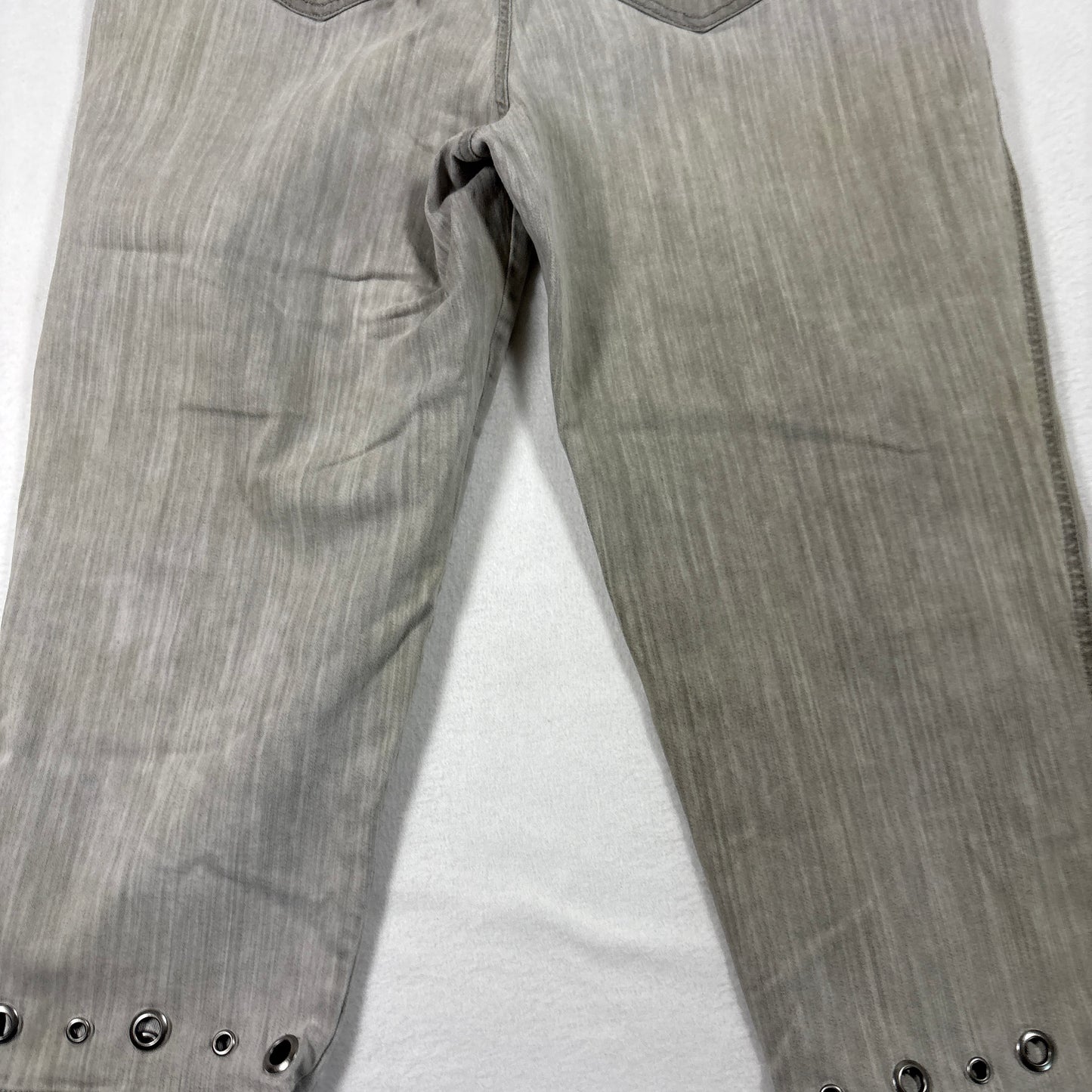 Love The Fit Womens Jeans 14 Gray Cropped Stretch Grommet Hem Y2K Vintage Capri