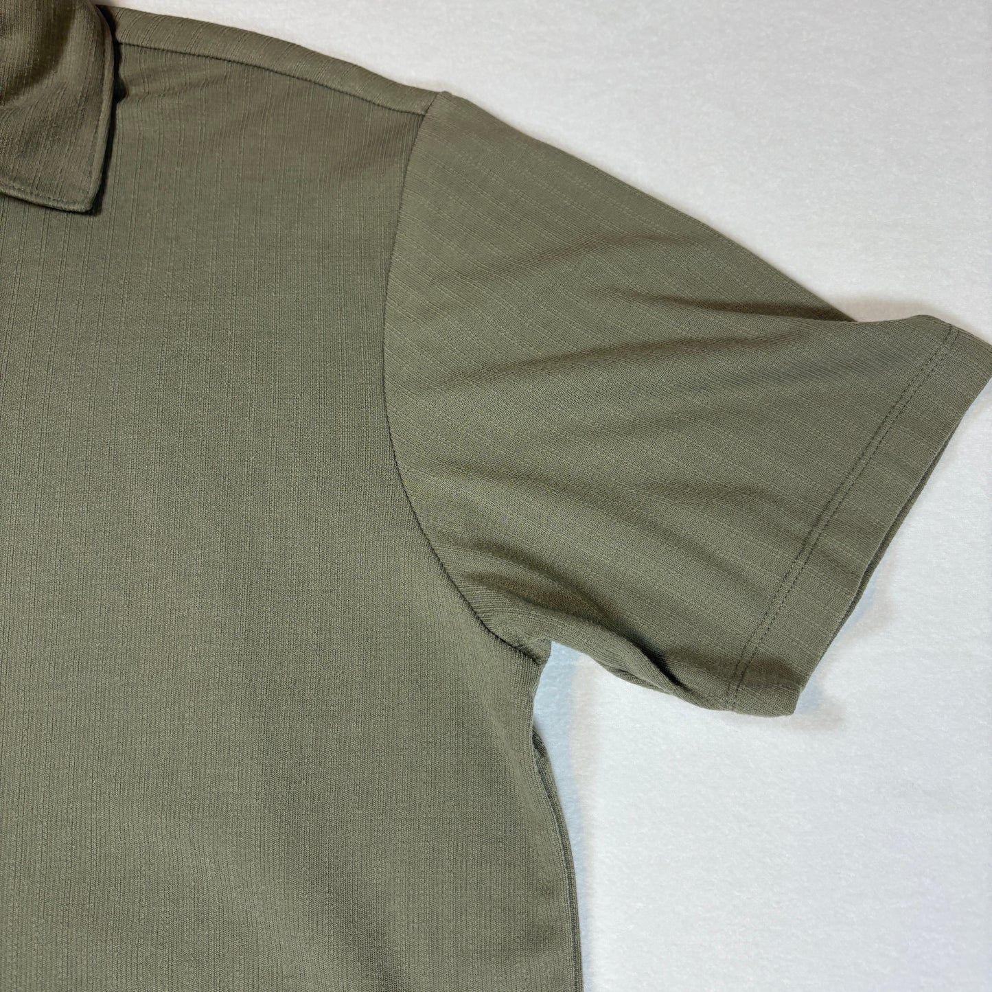 Perry Ellis Mens Shirt L Green Button Front Short Sleeve Casual Camp Collar Top