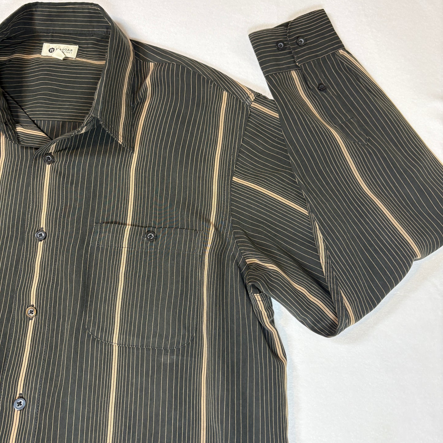 Haggar Mens Shirt L Black Beige Vertical Stripe Long Sleeve Button Front Casual