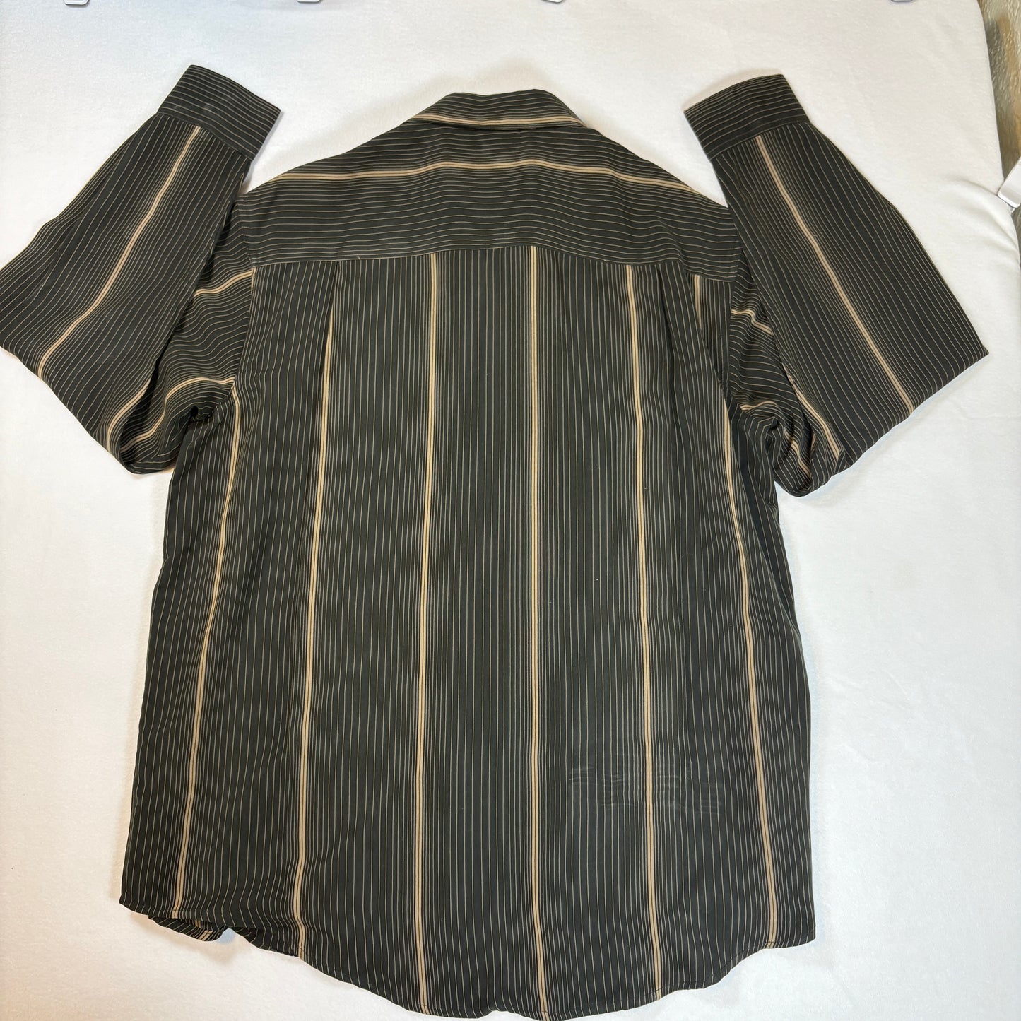 Haggar Mens Shirt L Black Beige Vertical Stripe Long Sleeve Button Front Casual