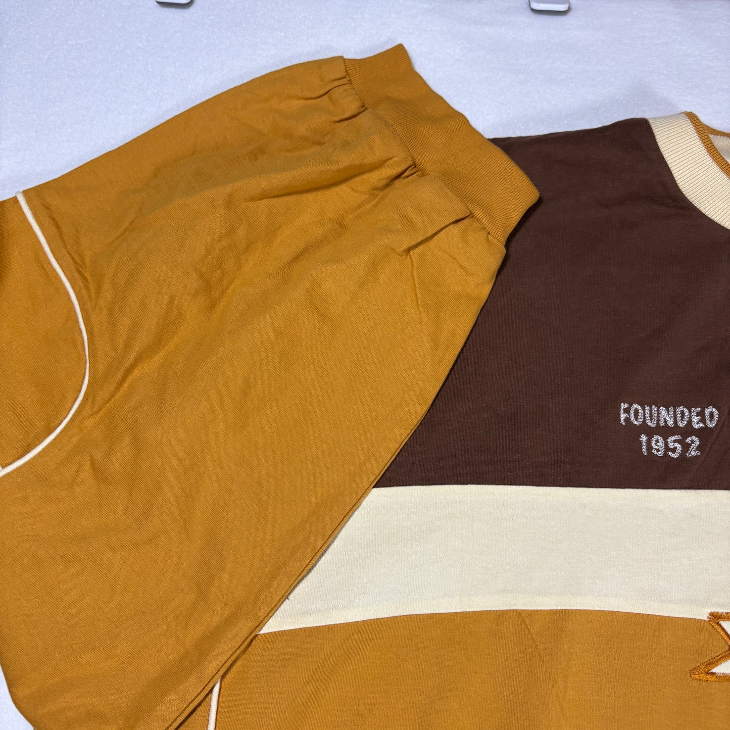 DNV Attitude T-Shirt 5XL Brown Gold Graphic Tee Classic Sports Retro 100% Cotton