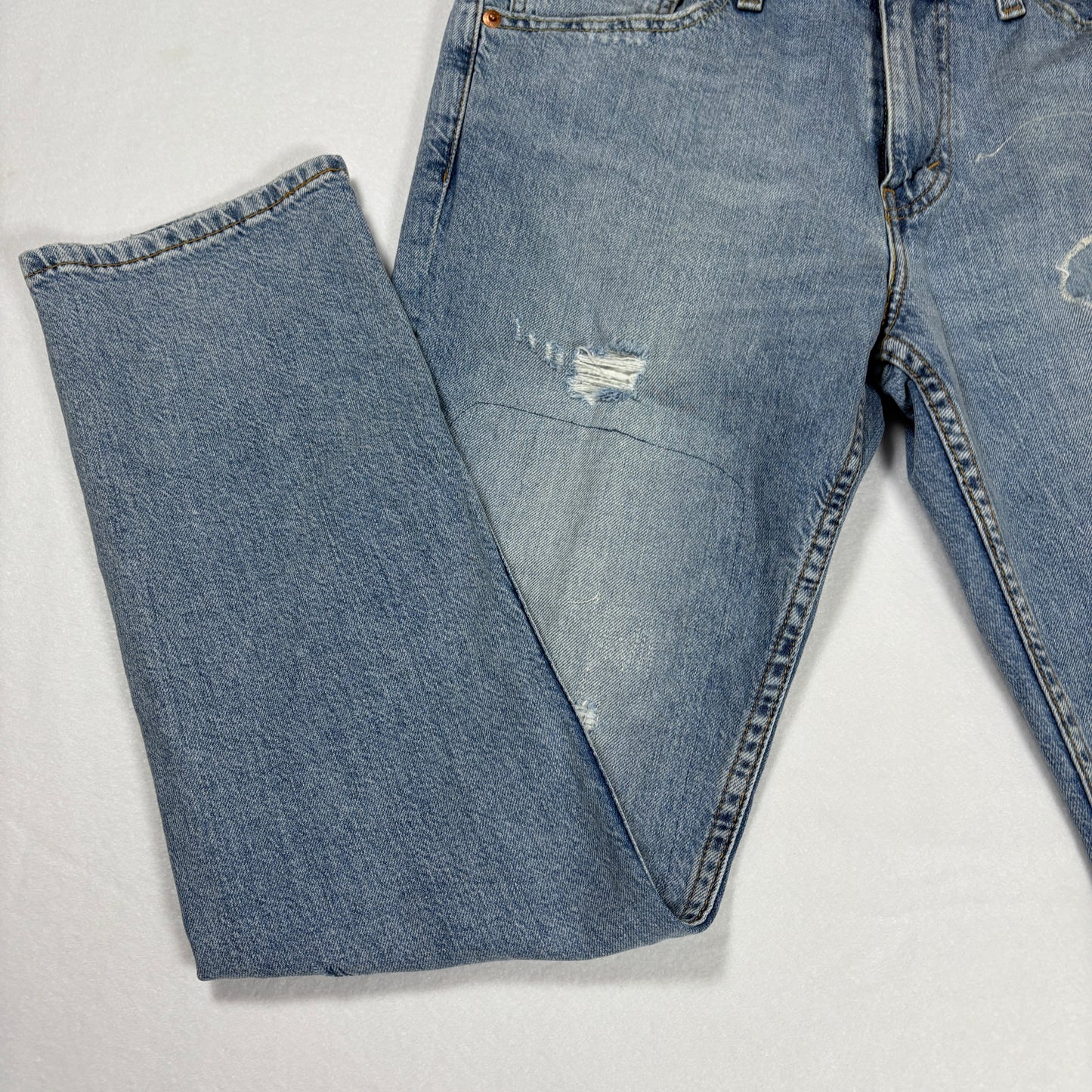 Levi’s 511 Jeans Mens 32x30 Slim Fit Light Wash Distressed Ripped Denim Pants