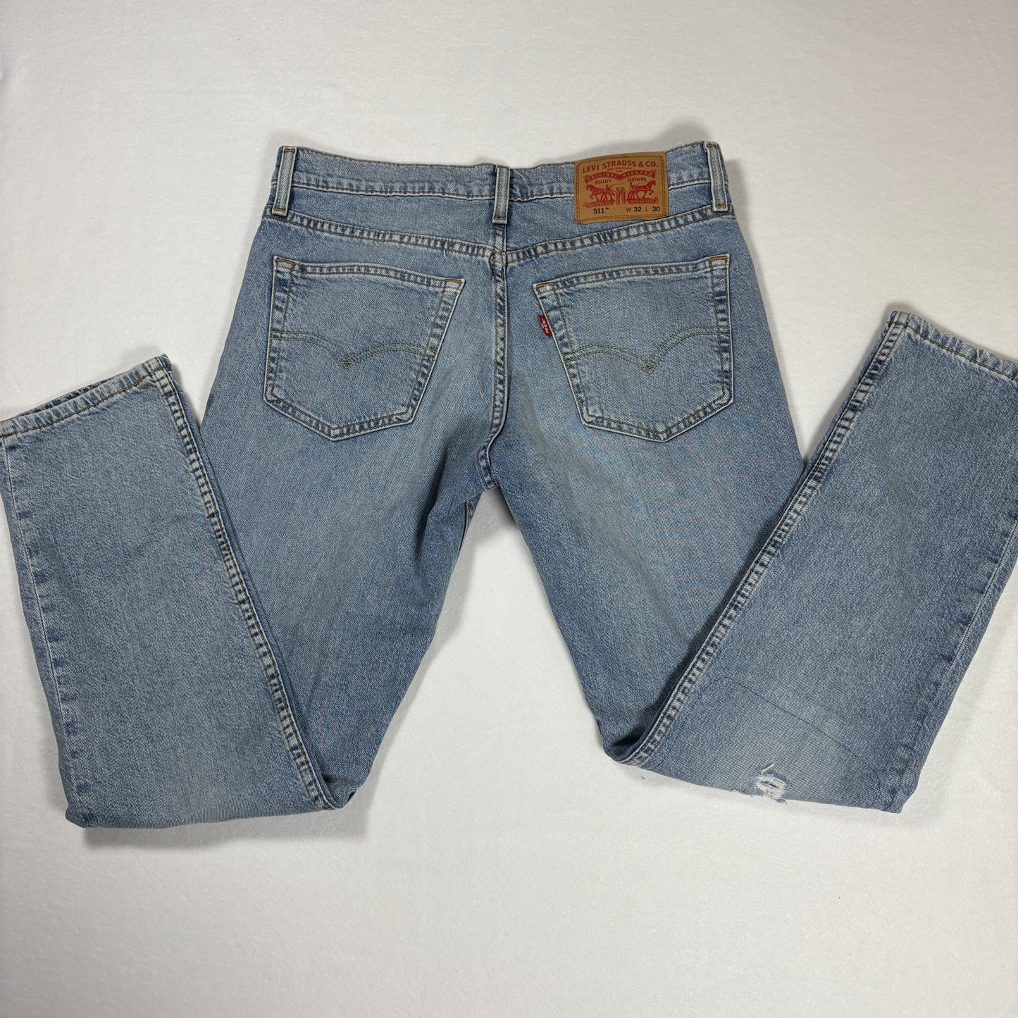 Levi’s 511 Jeans Mens 32x30 Slim Fit Light Wash Distressed Ripped Denim Pants