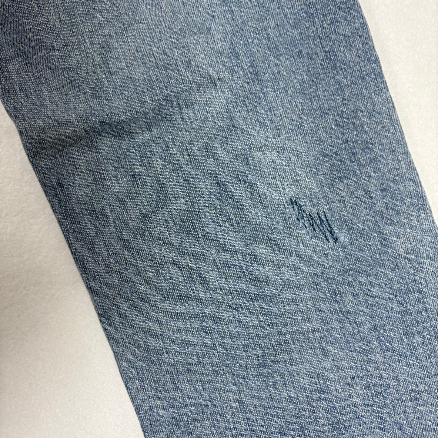 Levi’s 511 Jeans Mens 32x30 Slim Fit Light Wash Distressed Ripped Denim Pants