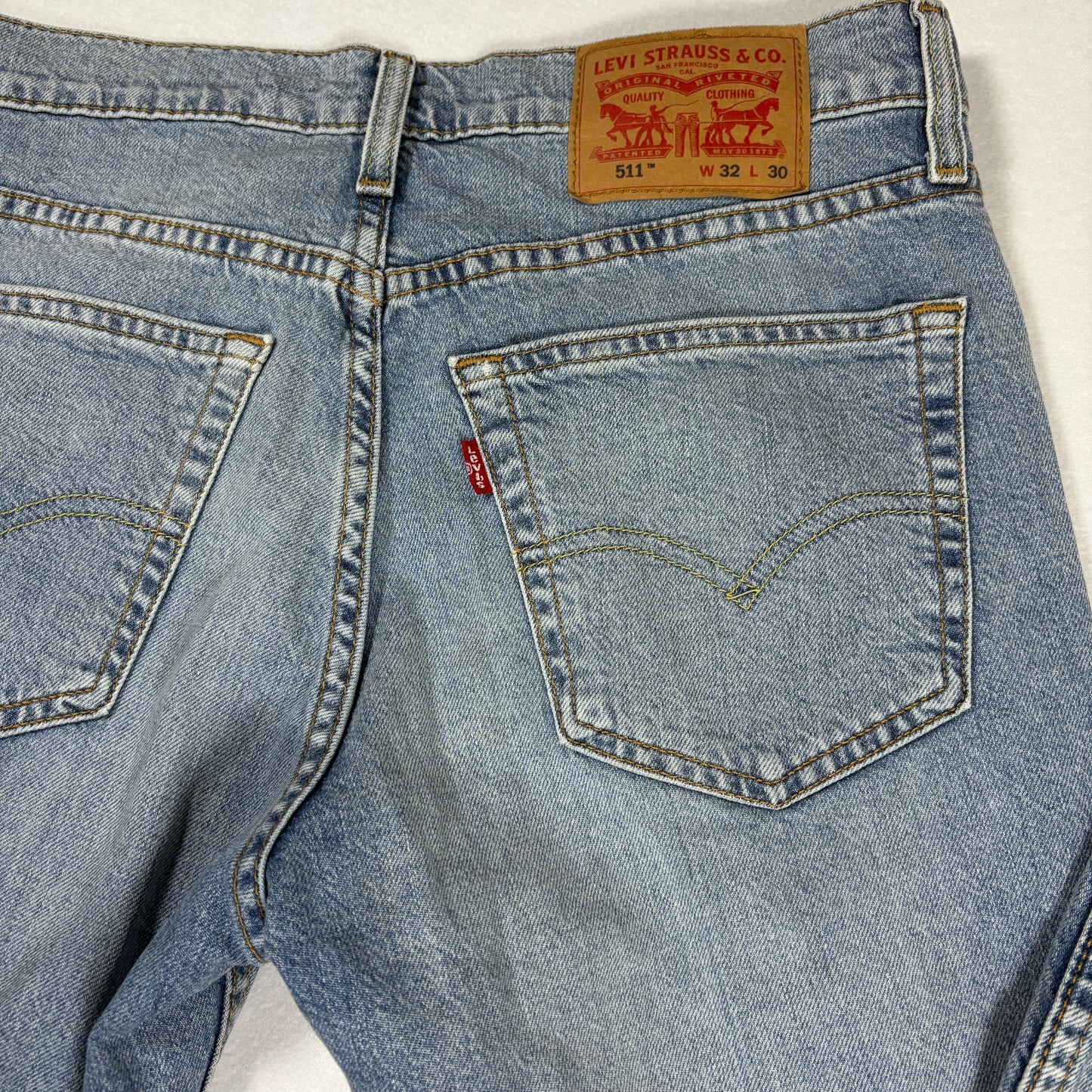 Levi’s 511 Jeans Mens 32x30 Slim Fit Light Wash Distressed Ripped Denim Pants