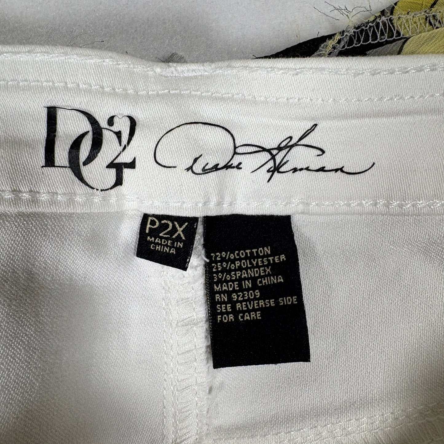 DG2 Womens Shorts 2X White Stretch Denim Bermuda Y2K 90s Vintage Scarf Belt