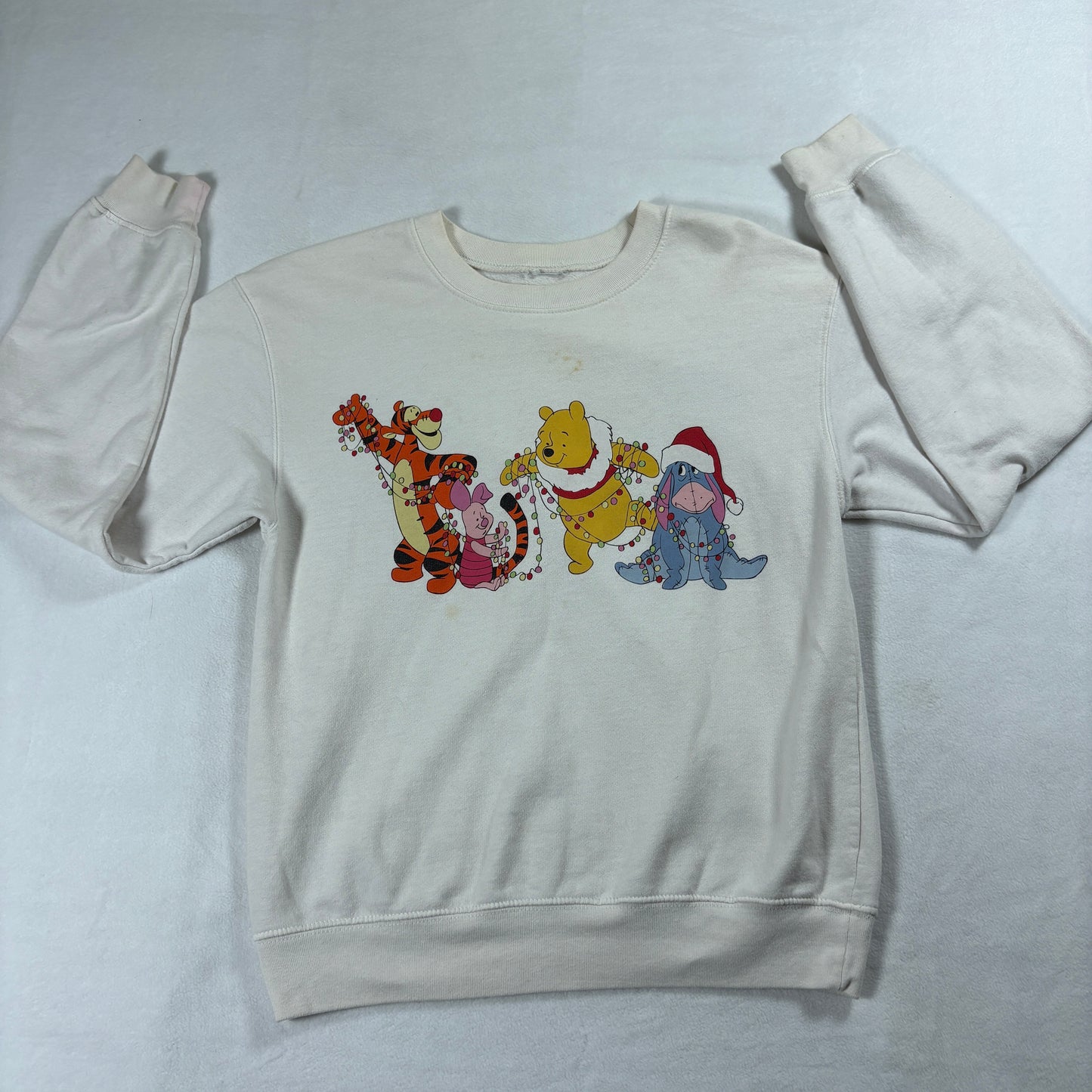Disney Pooh Sweatshirt Womens Medium White Christmas Vintage Graphic Crewneck!