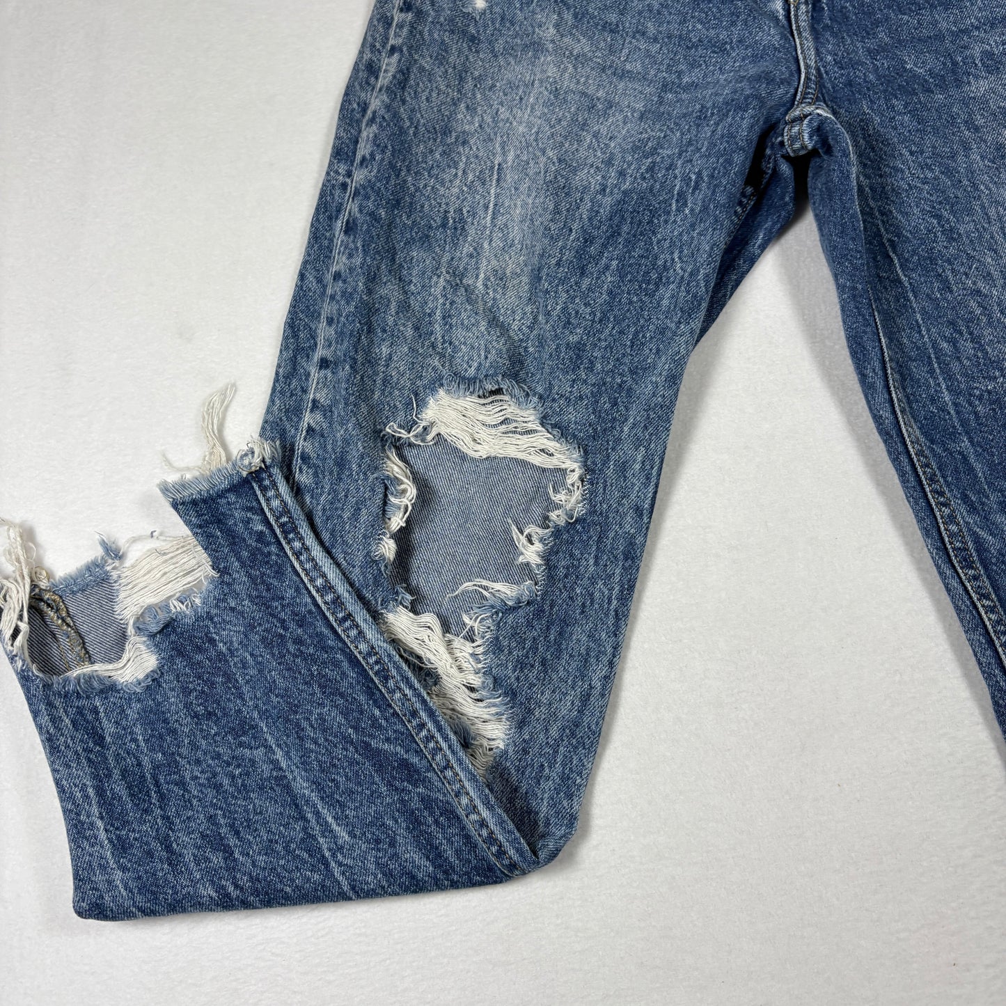 YMI Womens Mom Jeans Size 3/26 Blue Distressed Ripped Ankle Grunge Y2K Vintage