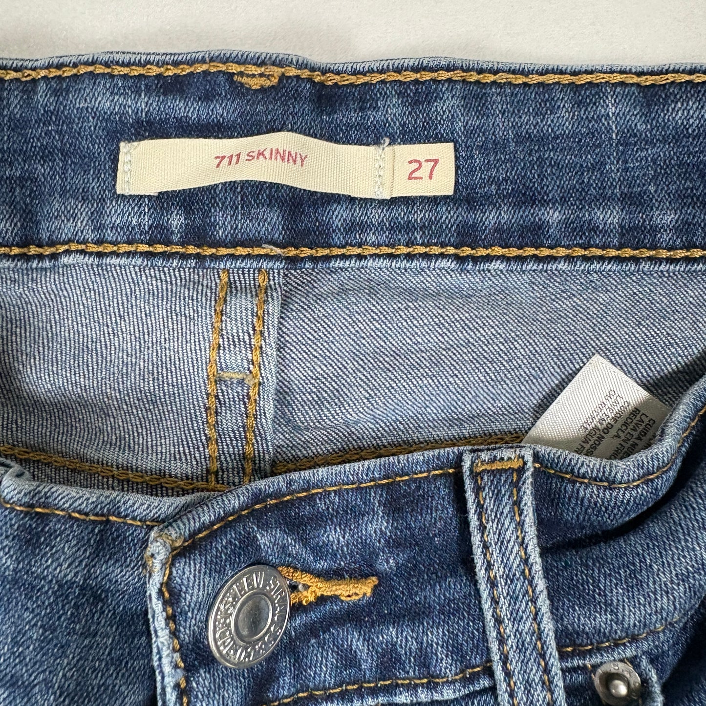 Levi’s Womens 711 Skinny Jeans Size 27x30 Blue Mid Rise Stretch Denim Y2K Slim Fit