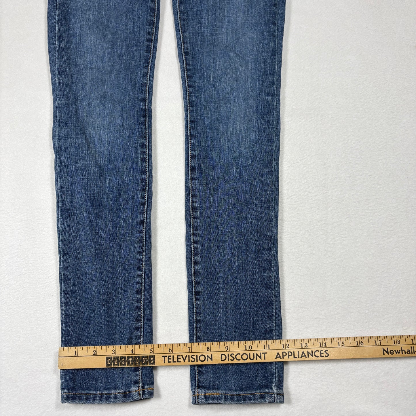 Levi’s Womens 711 Skinny Jeans Size 27x30 Blue Mid Rise Stretch Denim Y2K Slim Fit