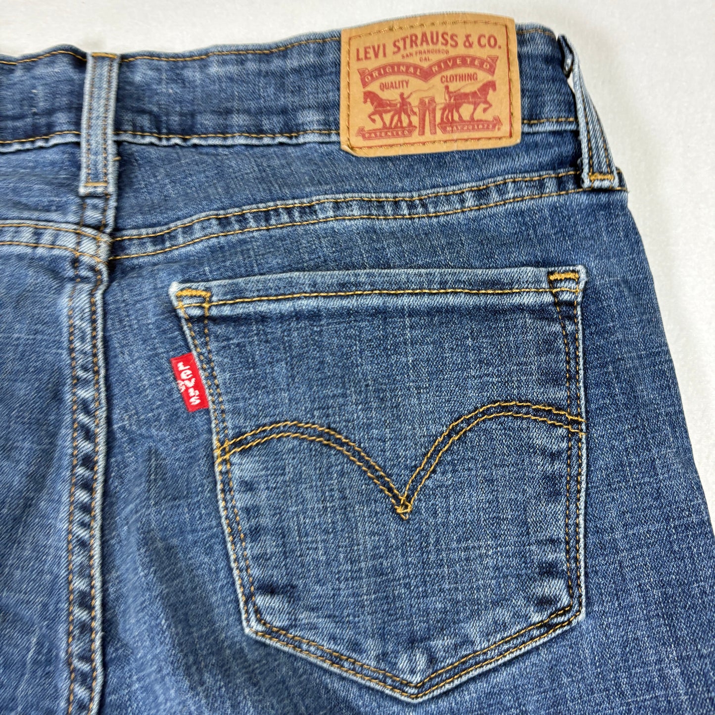 Levi’s Womens 711 Skinny Jeans Size 27x30 Blue Mid Rise Stretch Denim Y2K Slim Fit