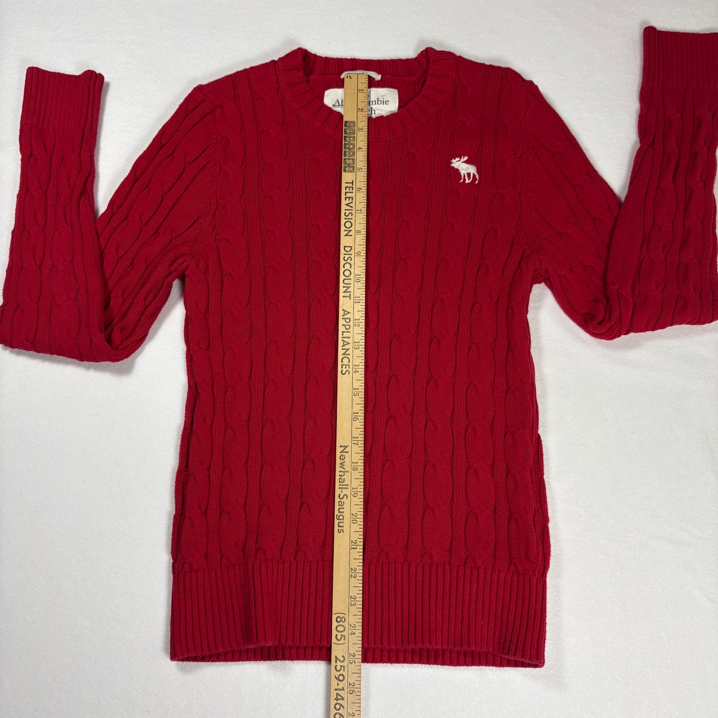 Abercrombie & Fitch Men’s Red Cable Knit Sweater Medium Muscle Fit Logo Moose