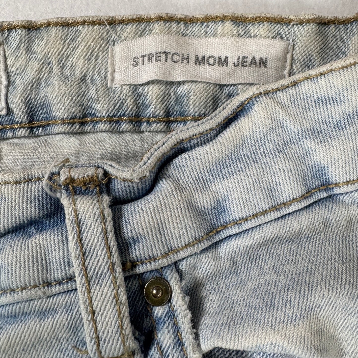 Cotton On Stretch Mom Jeans Women’s 10 Light Wash Baggy High Rise Distressed Denim