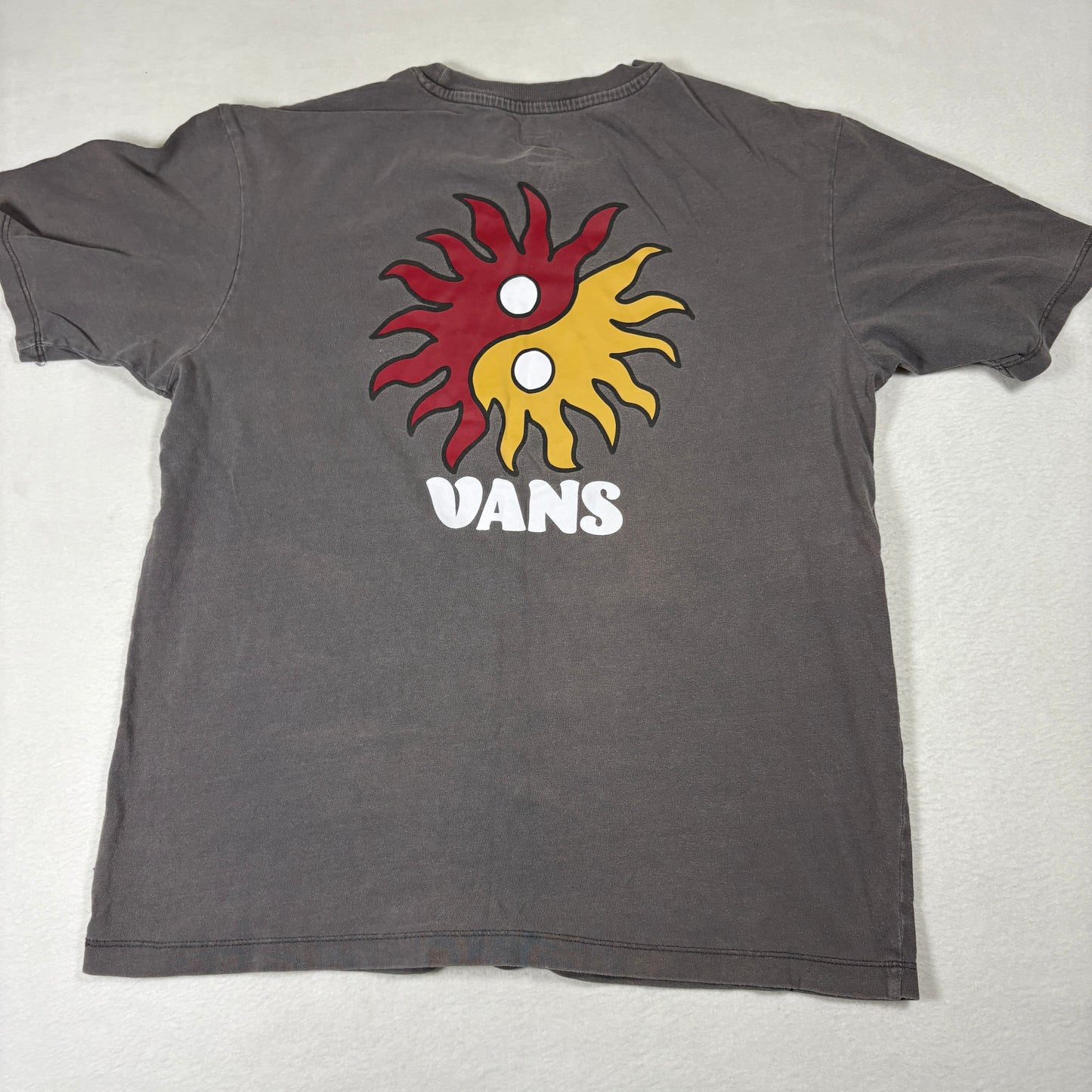 Vans Mens T Shirt Medium Brown Pocket Tee Back Graphic Yin Yang Sun Skate Grunge