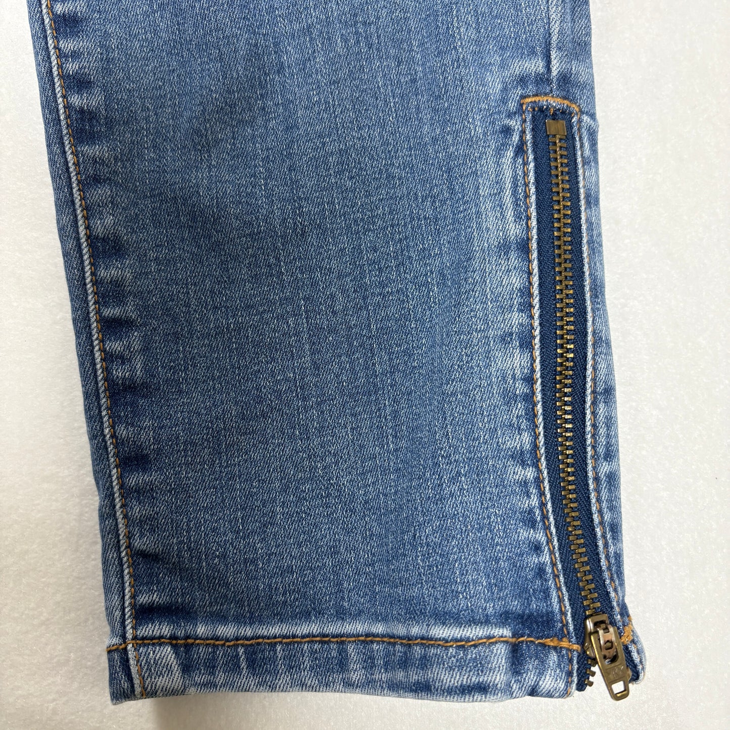 Enjean Denim Co Women’s Jeans 11 Light Wash Distressed Stretch Skinny Slim Fit