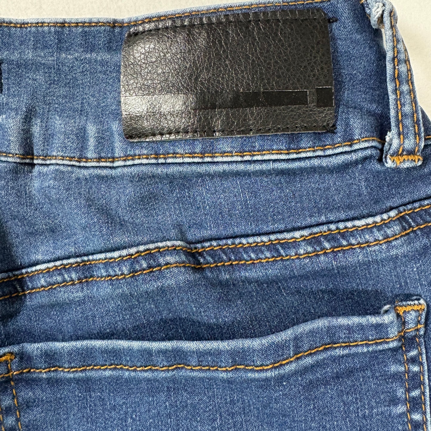 !iT Helena High Rise Skinny Jeans Women’s 8 Medium Wash Stretch Slim Fit Denim