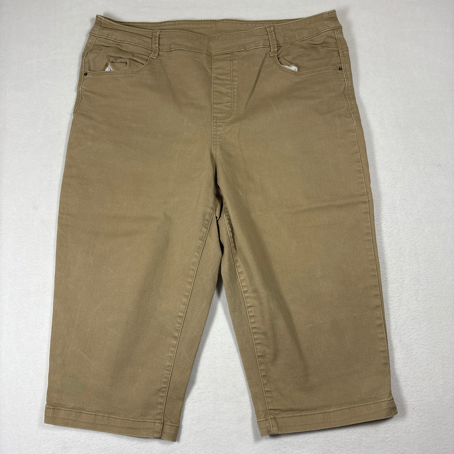 Time and Tru Womens Capri Pants XL 16-18 Khaki Stretch Cropped Casual Plus Size