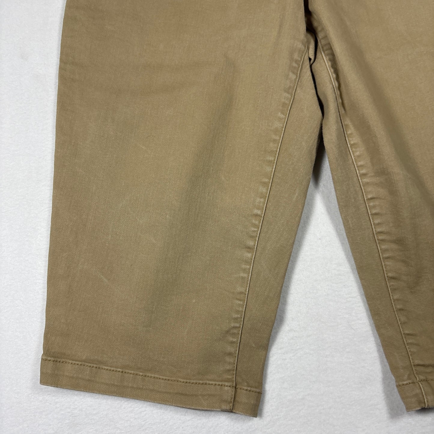 Time and Tru Womens Capri Pants XL 16-18 Khaki Stretch Cropped Casual Plus Size