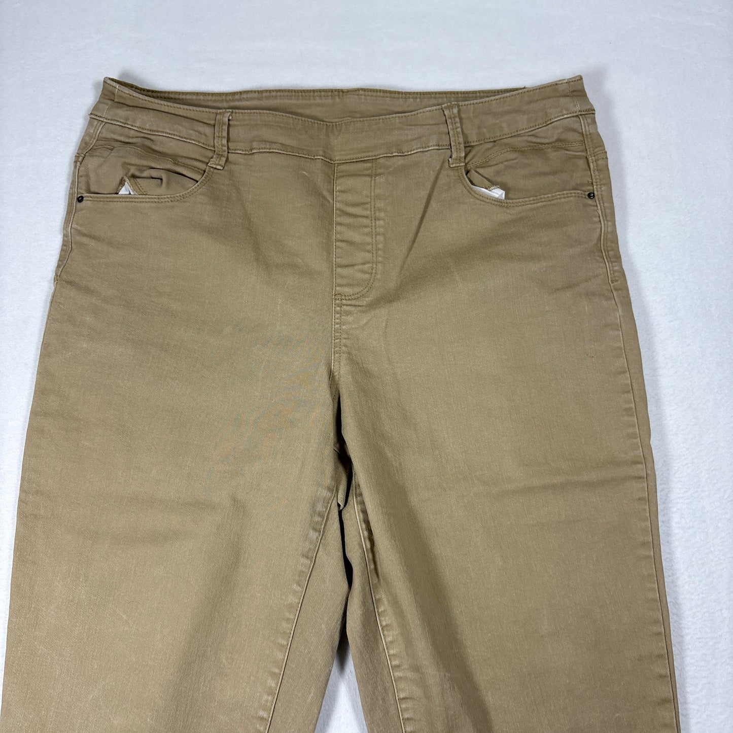 Time and Tru Womens Capri Pants XL 16-18 Khaki Stretch Cropped Casual Plus Size
