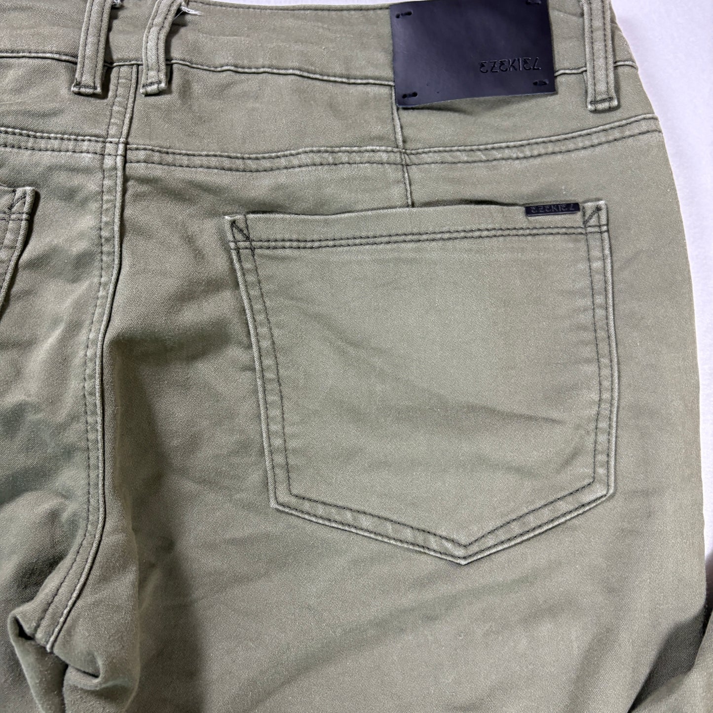 Ezekiel 305 Chino Pants Mens 32x32 Olive Green Casual Straight Leg Baggy Streetwear