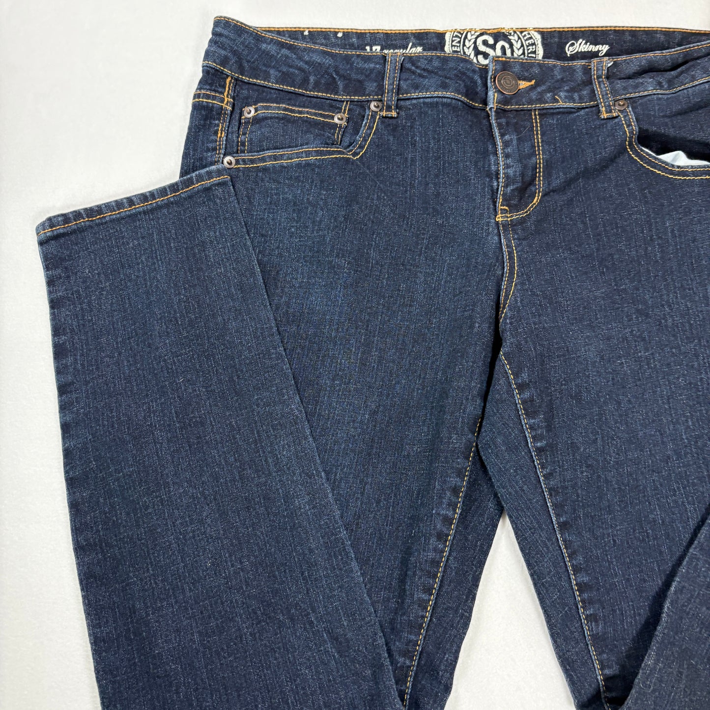 SO Jeans Women’s 17 Regular Dark Wash Skinny Stretch Denim Mid Rise